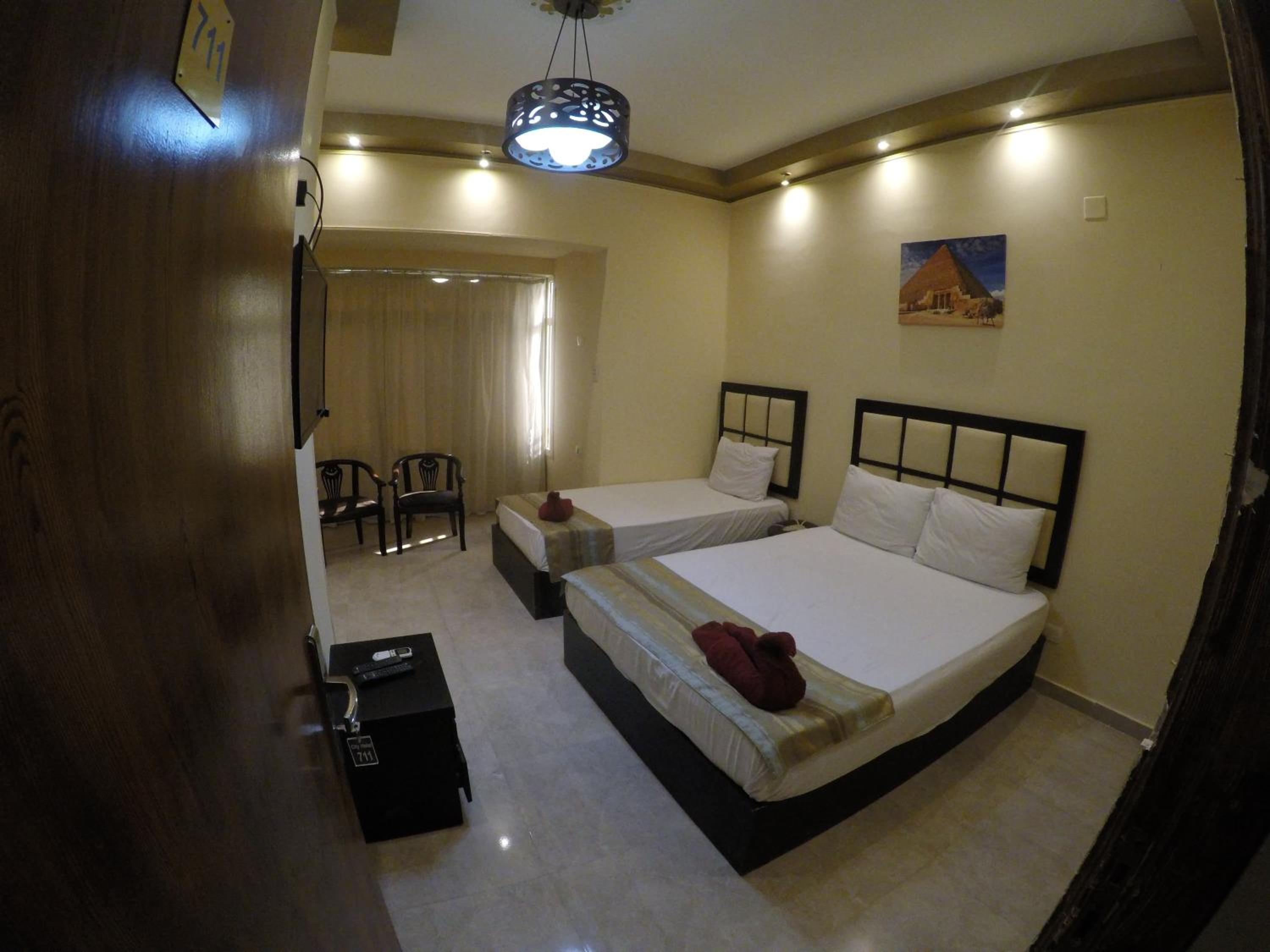 City Hotel