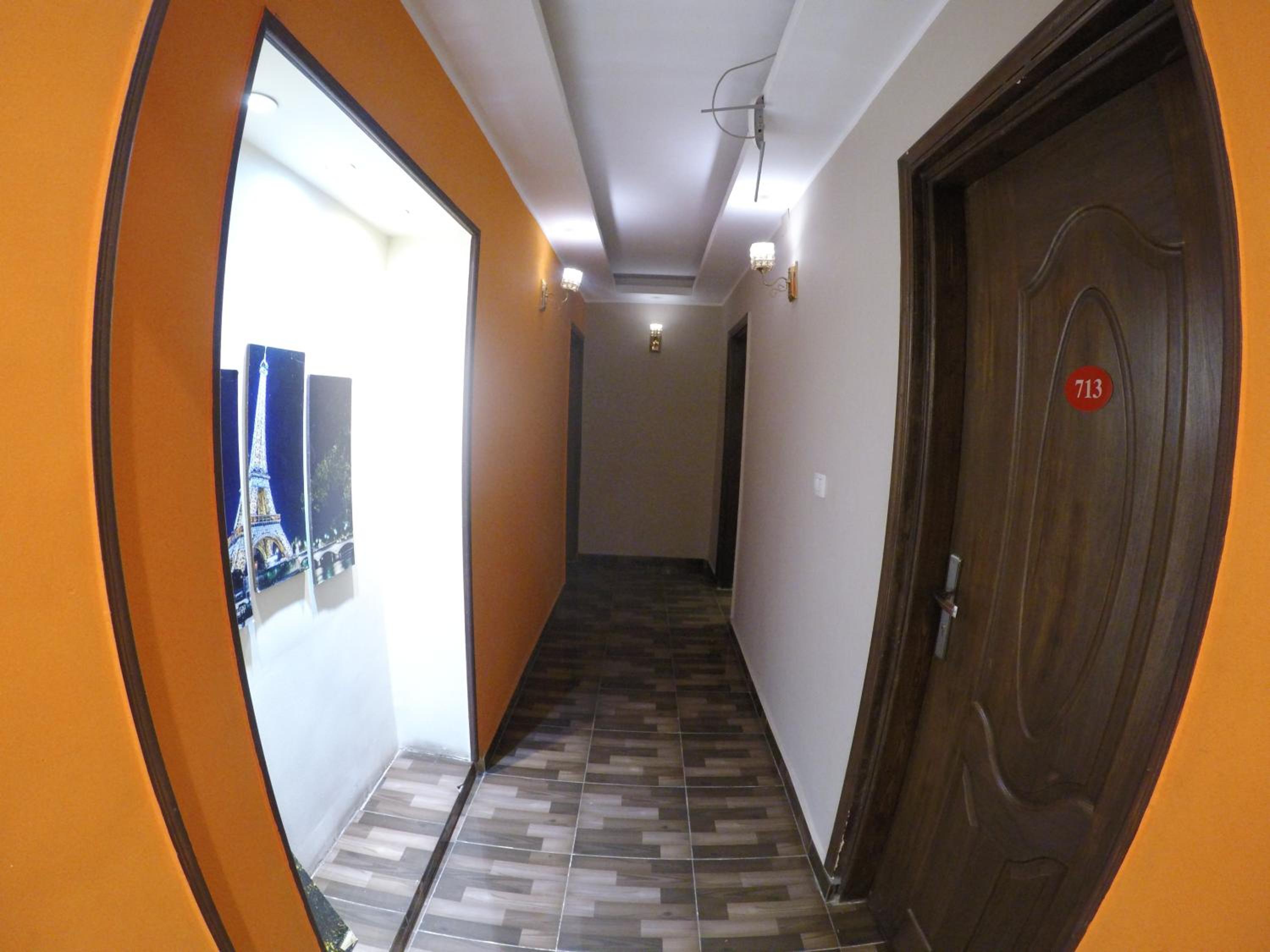 City Hotel