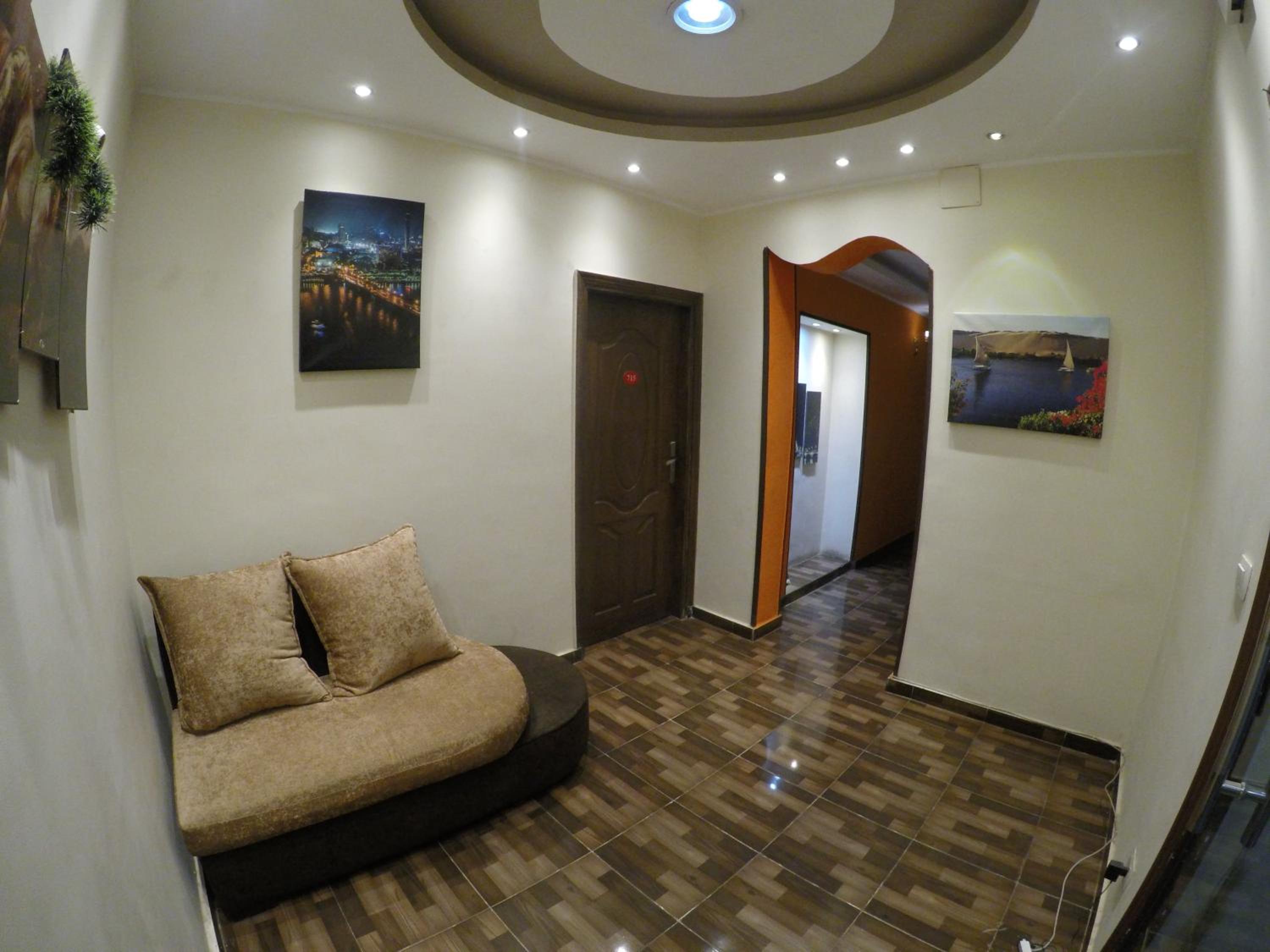 City Hotel