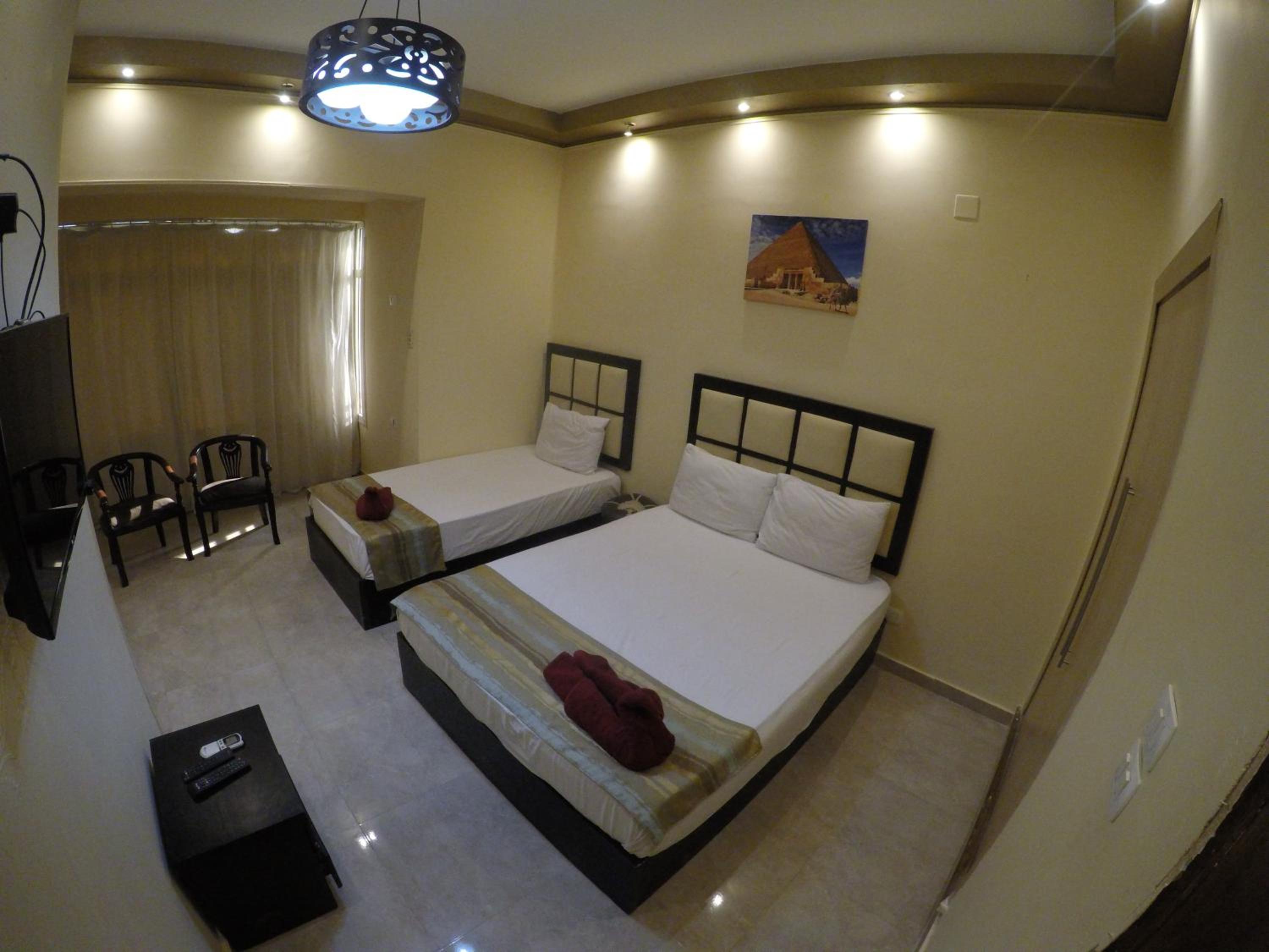 City Hotel