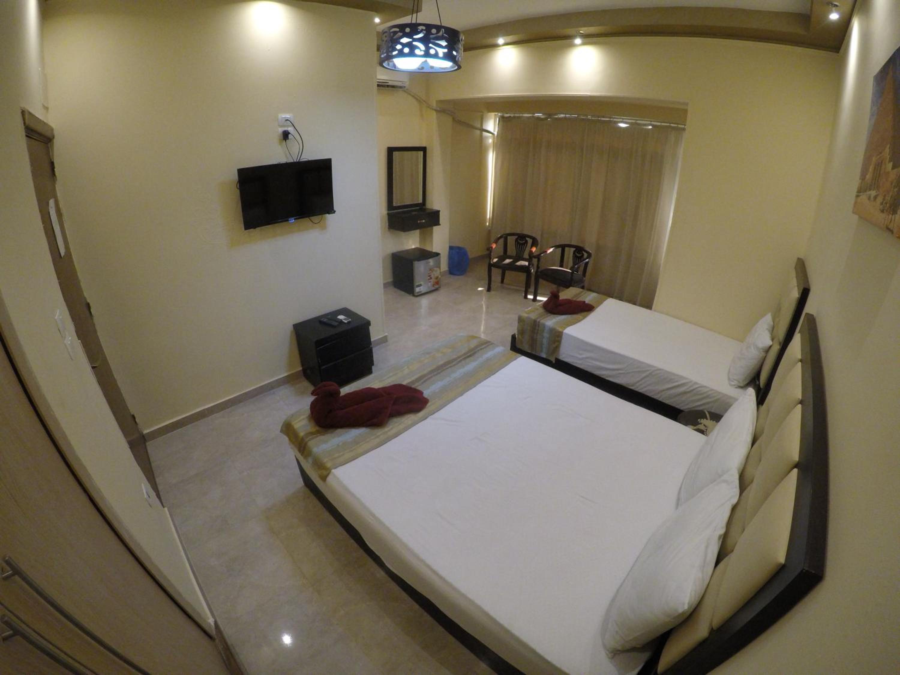 City Hotel