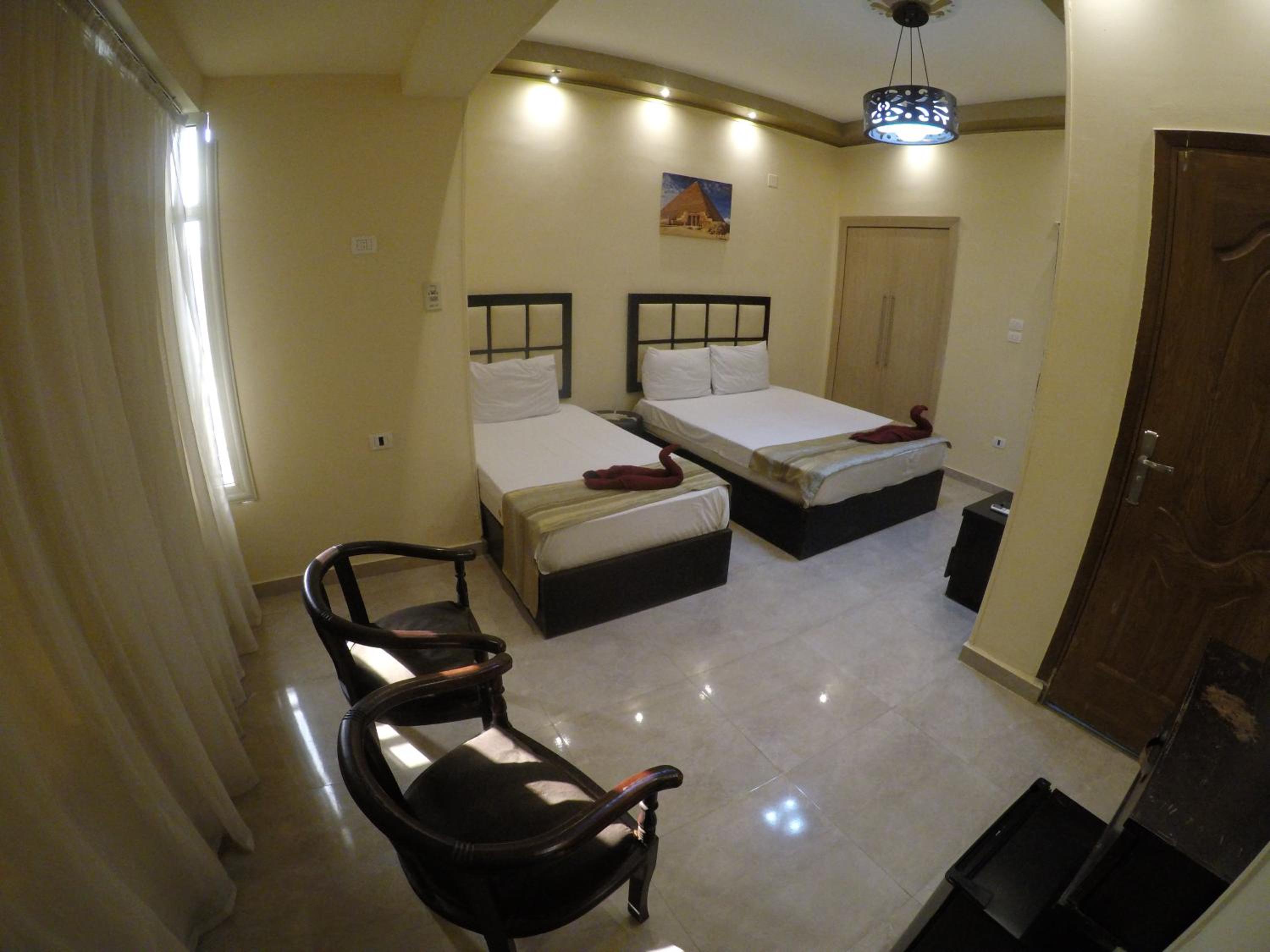 City Hotel
