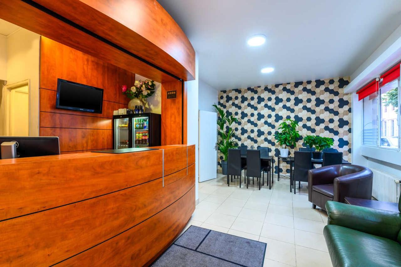 Hotel Comfort Hotel Rouen Alba - Image 1