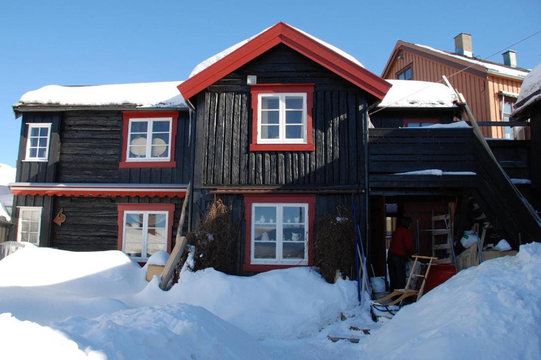 Regnbuegården
