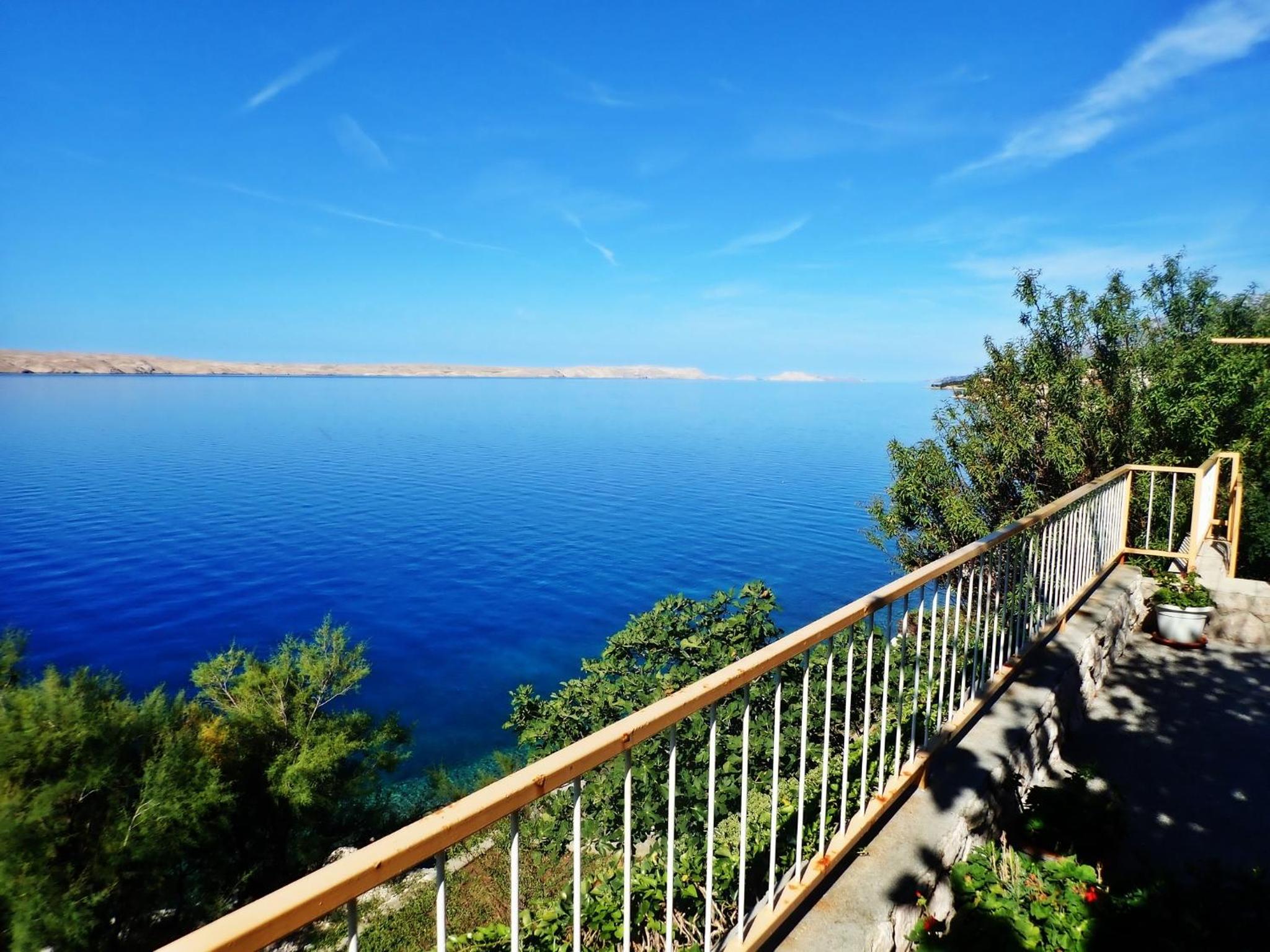 Apartment Jela at the seafront view 5