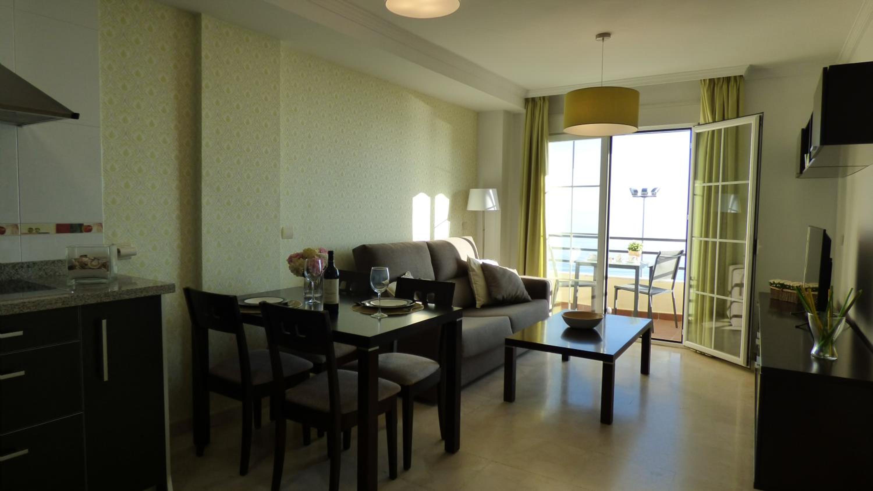 Apartamento Moderno en primera linea de playa con terraza y vistas al mar- Caleta del Puerto view 2