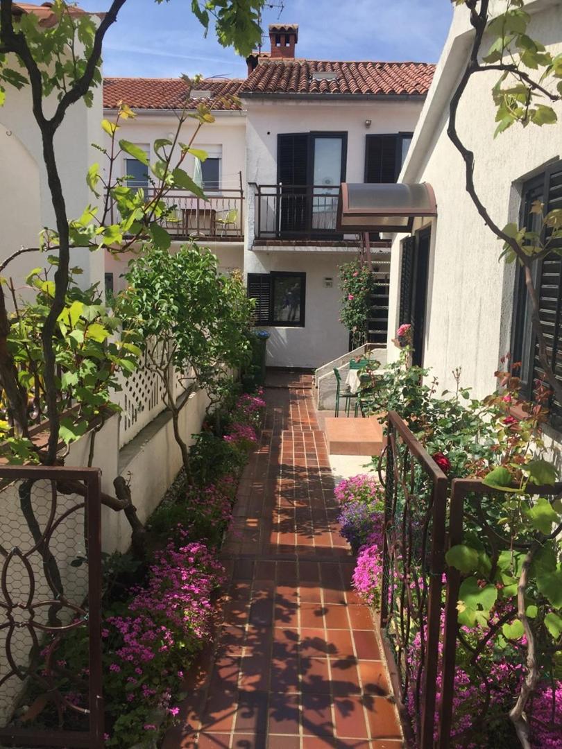 Apartments Porec beach area Simo - Property Image 47