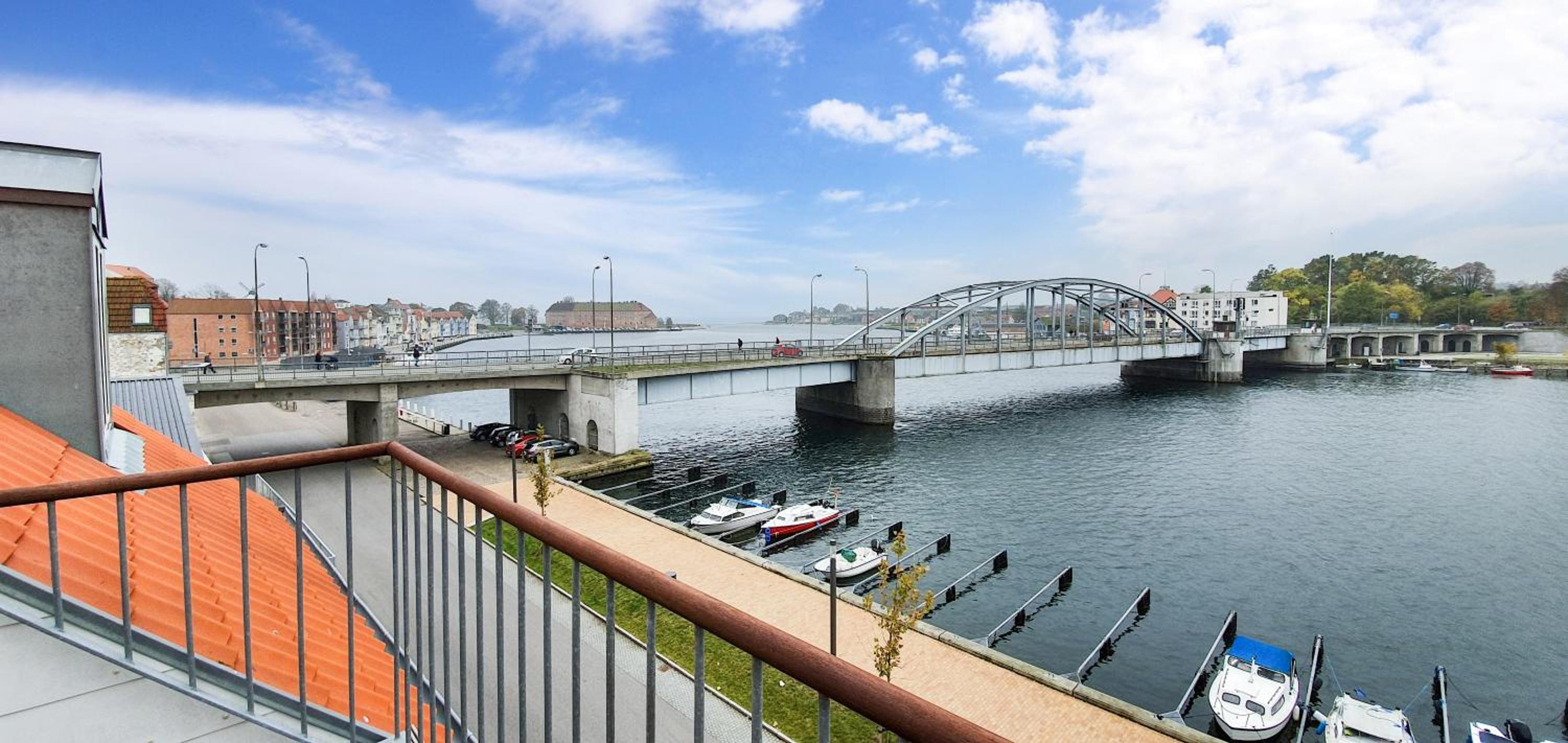 Harbour Penthouse, photo 32