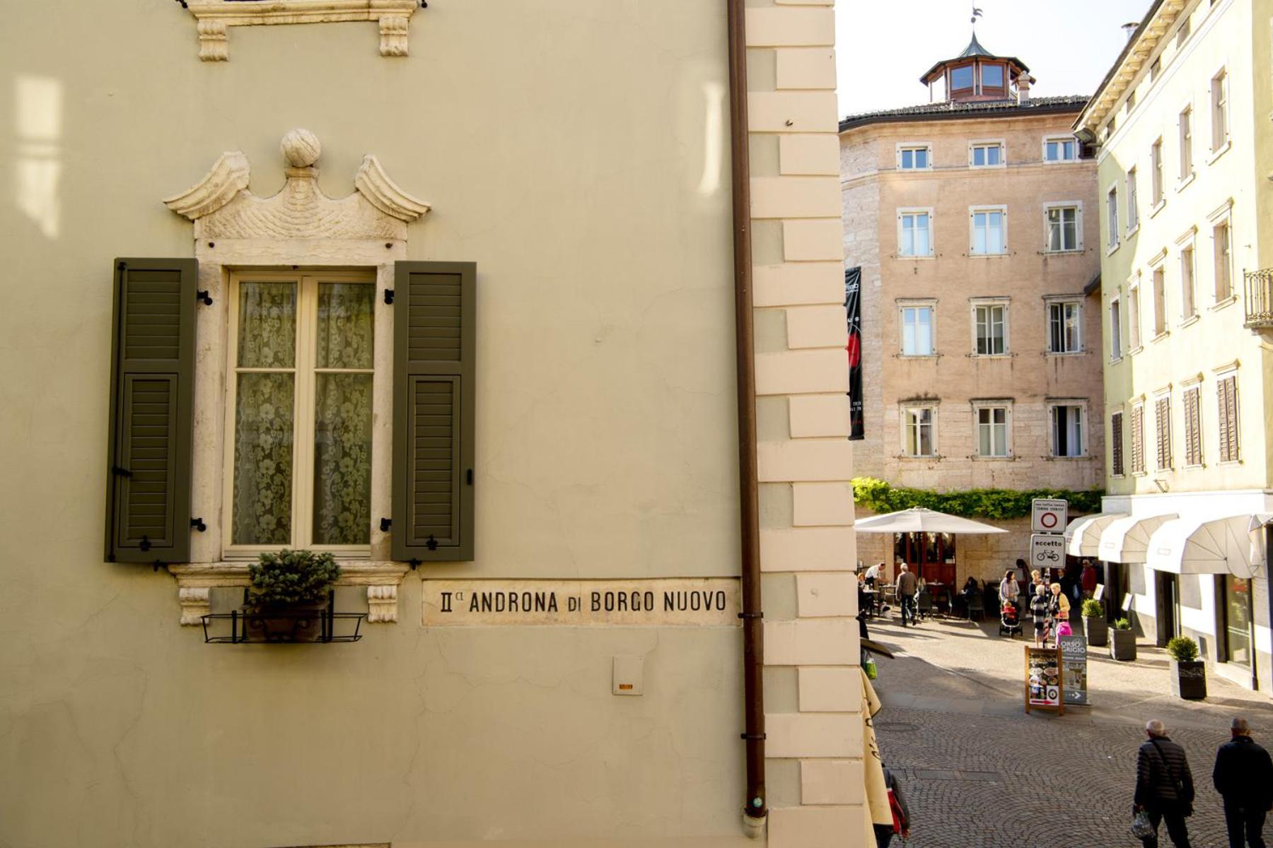 YUGOGO MAZZINI 41 Trento Centro view 4