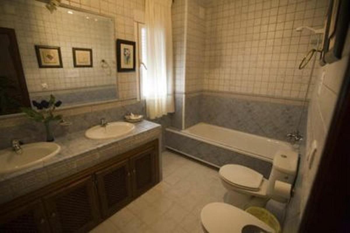 La Casa de la Piscina,ideal para familias y grupos view 4