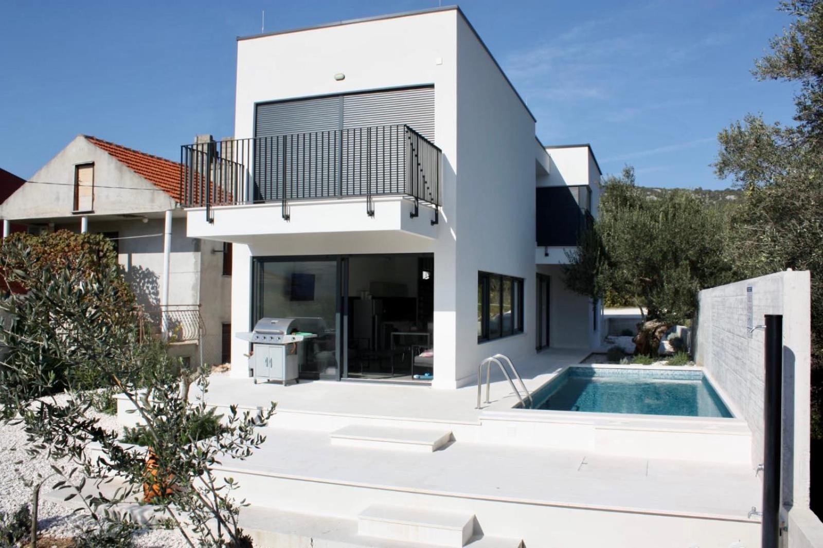 Domo Oliveto view 4