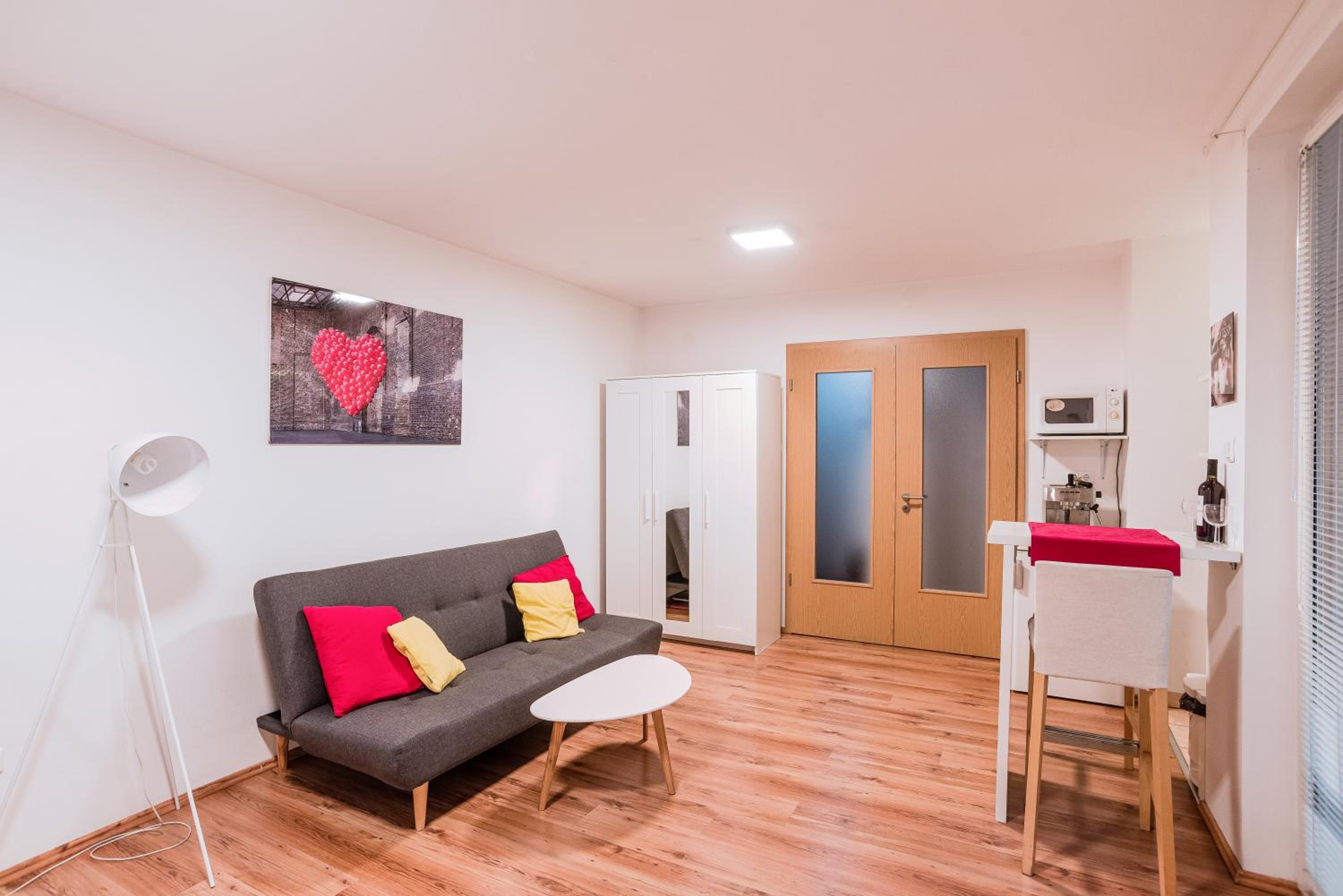 Central Studio Boulevard