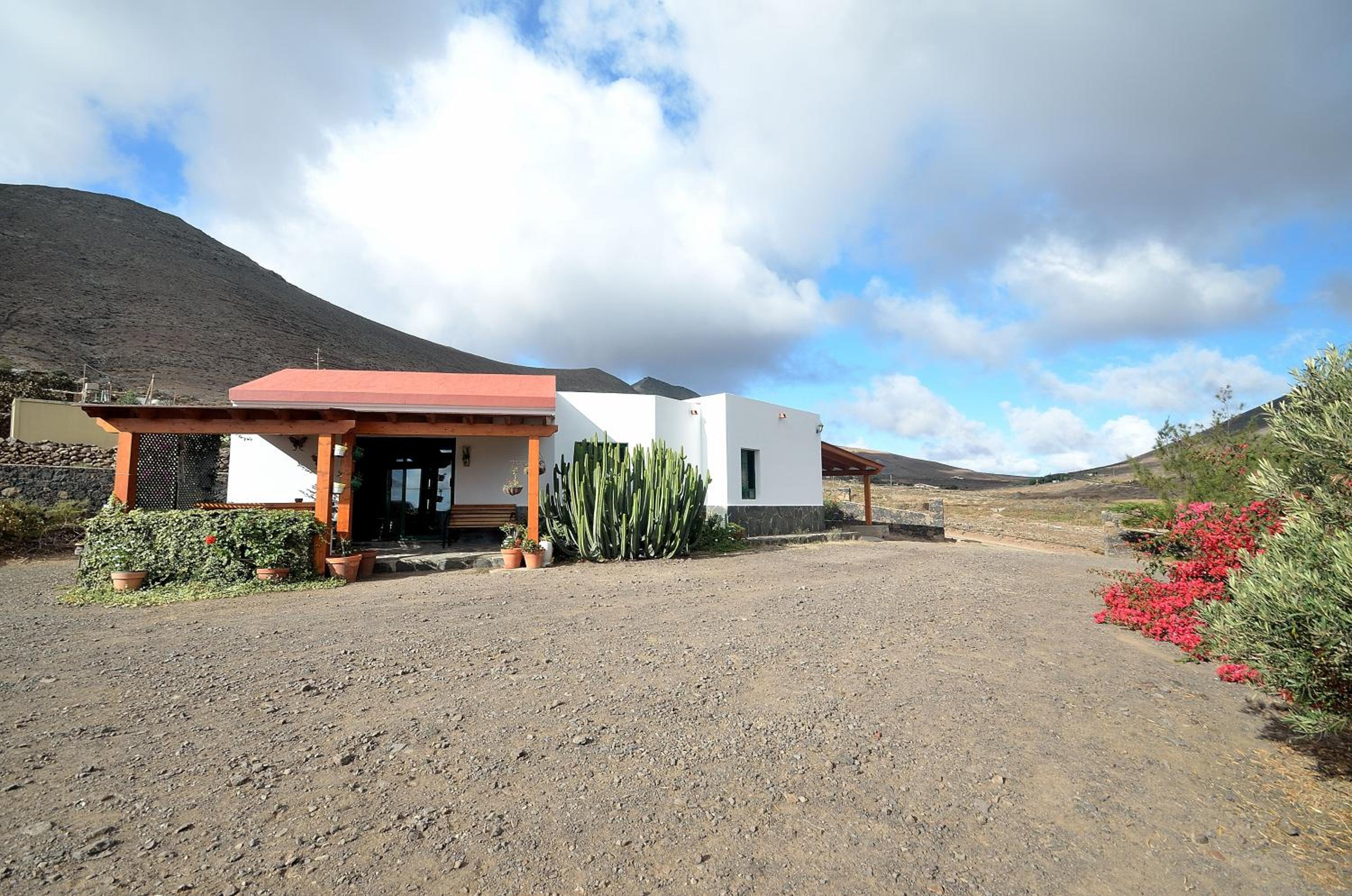 Casa Caballería view 3