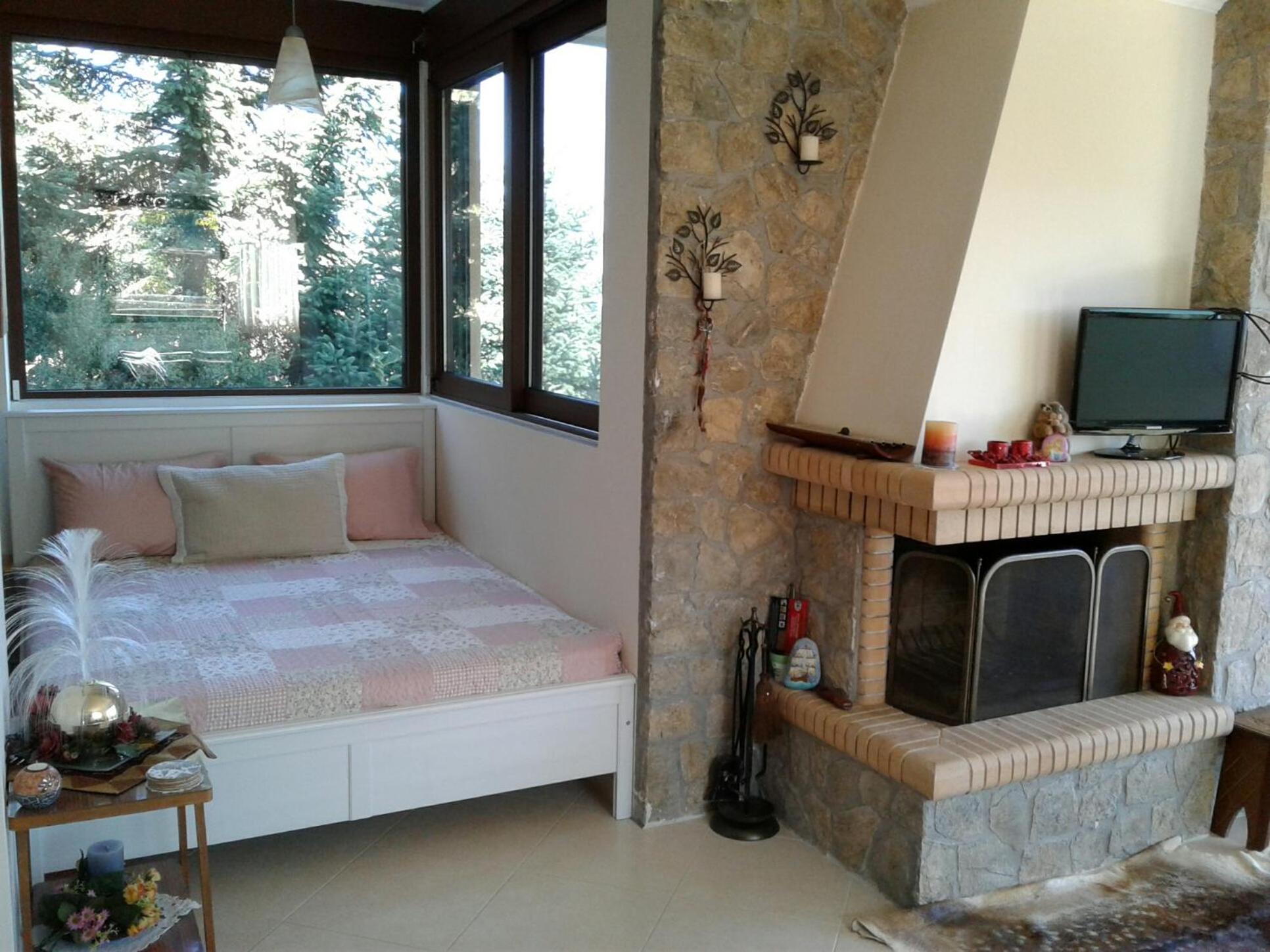 Elatos cozy Studio view 3