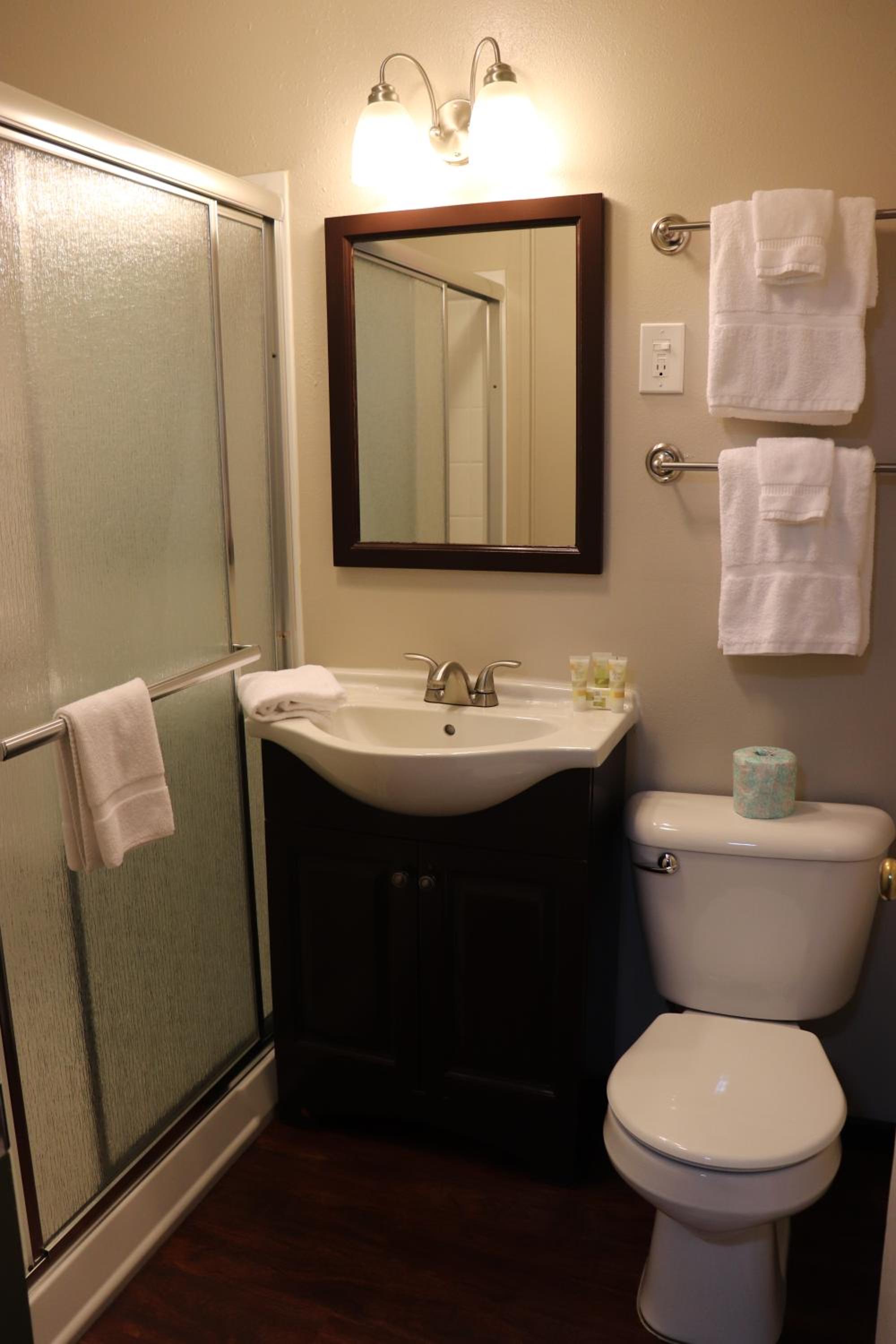 Lone Fir Resort