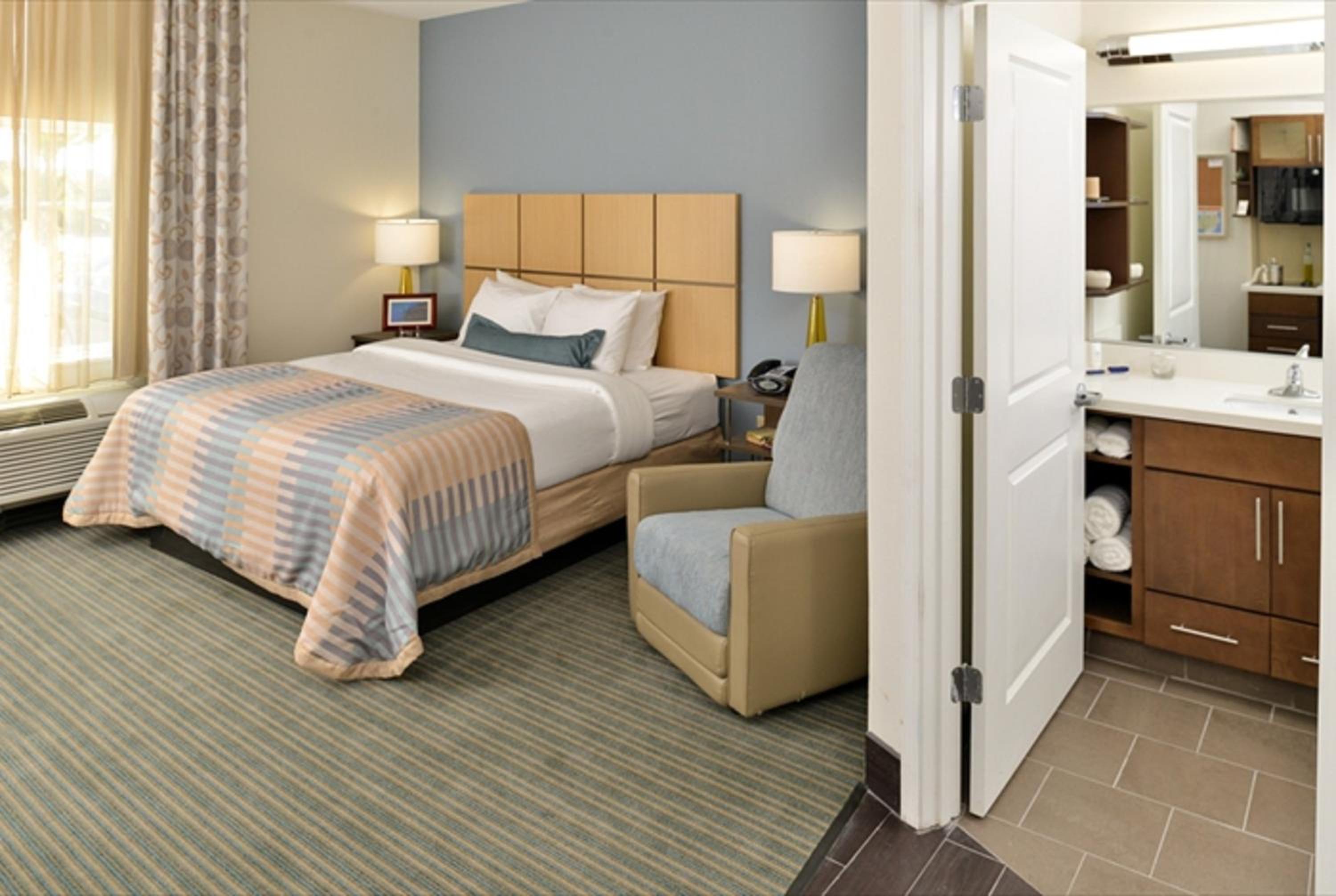 Houma Vacations - Candlewood Suites Houma, an IHG Hotel - Property Image 3