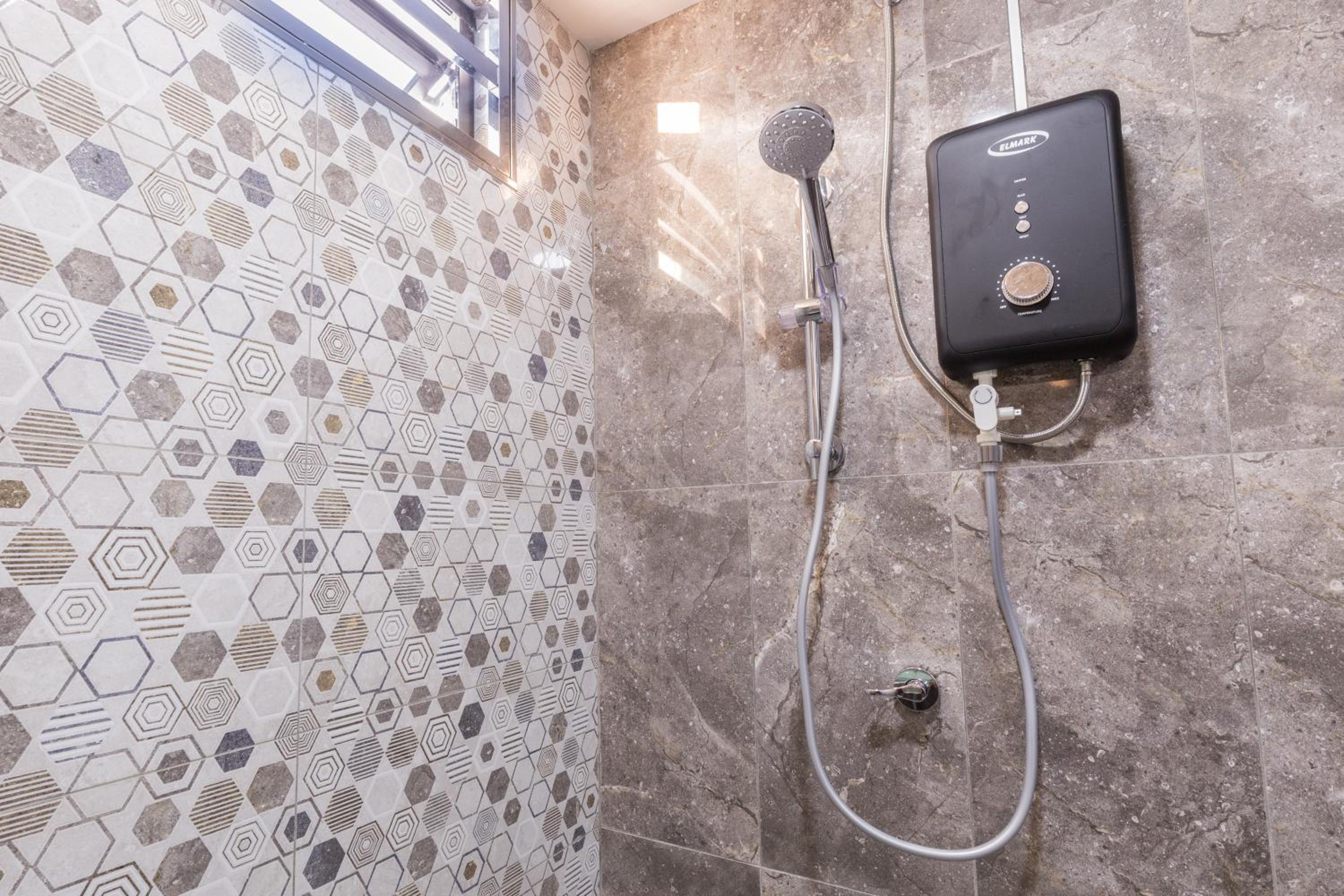 Lee Luxury Home USM Penang - Image 5