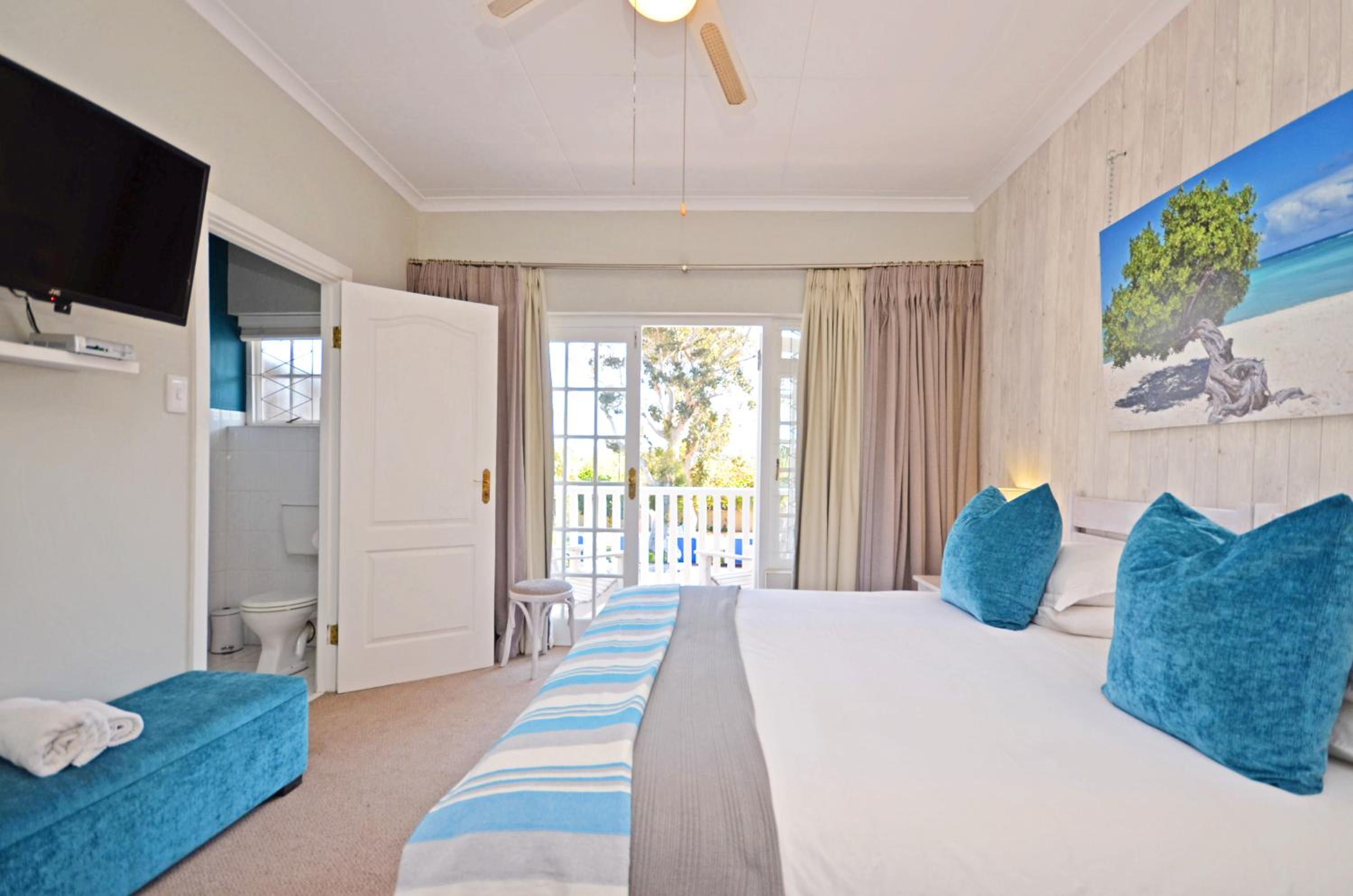 Lodge on Main Guest House and Conference Centre