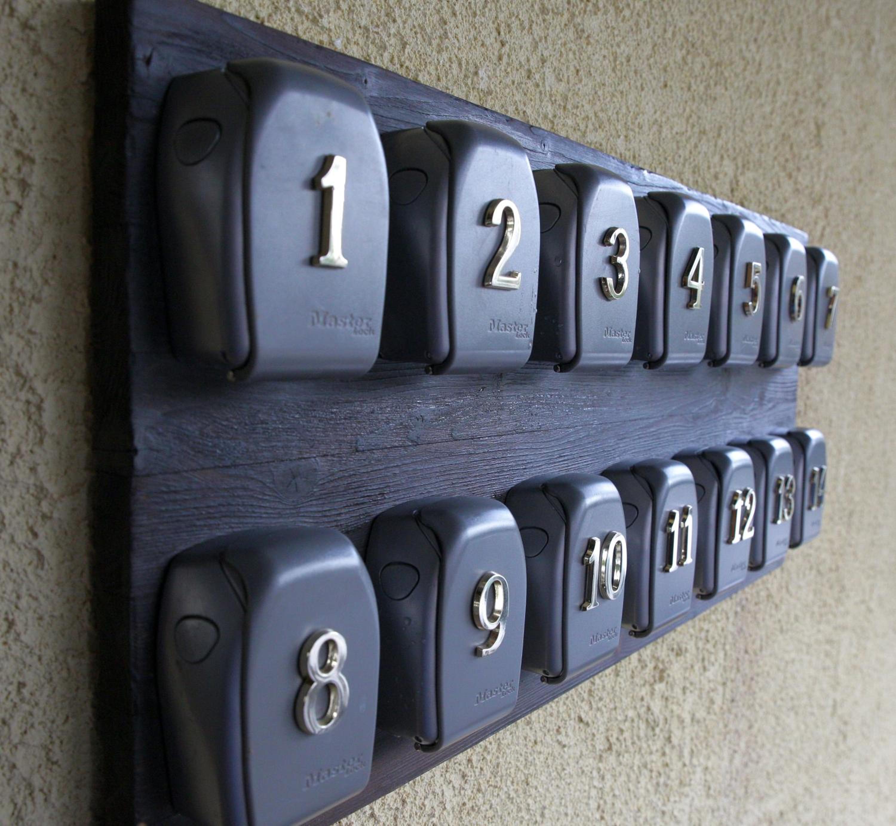 DP Art Residence - self check in