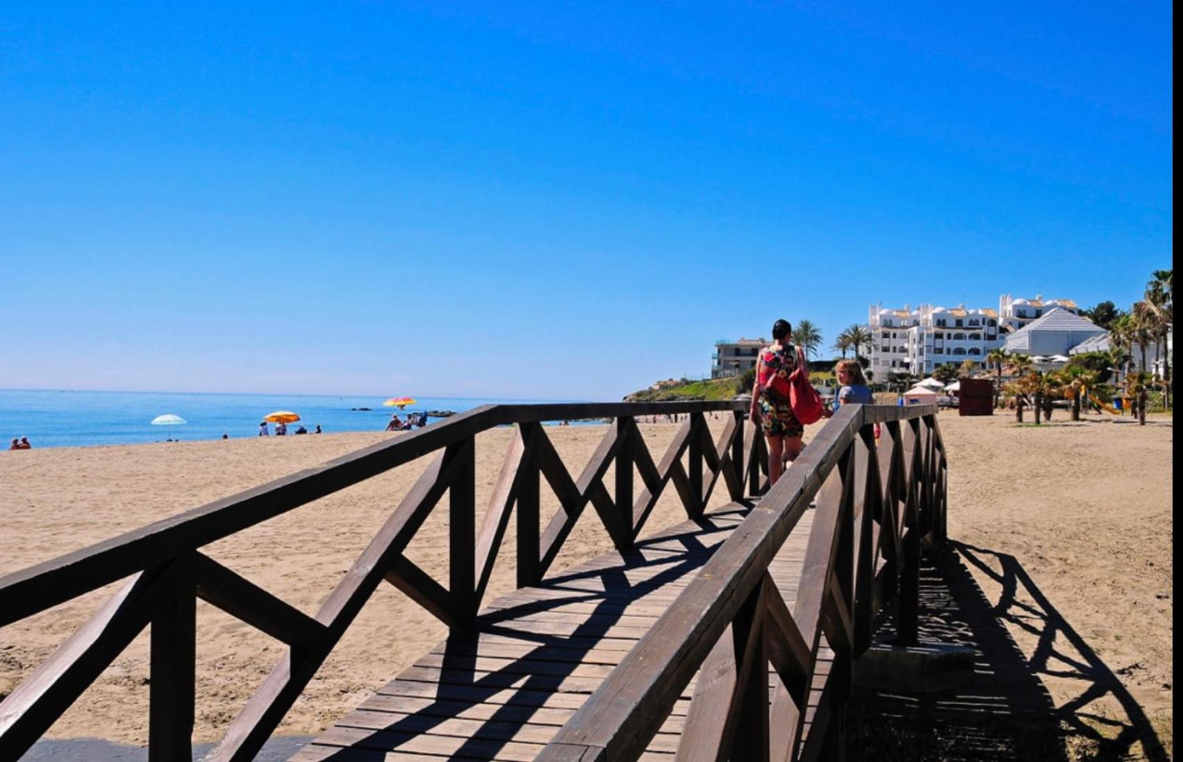 lovely sea views apartment on La Costa del Sol view 4