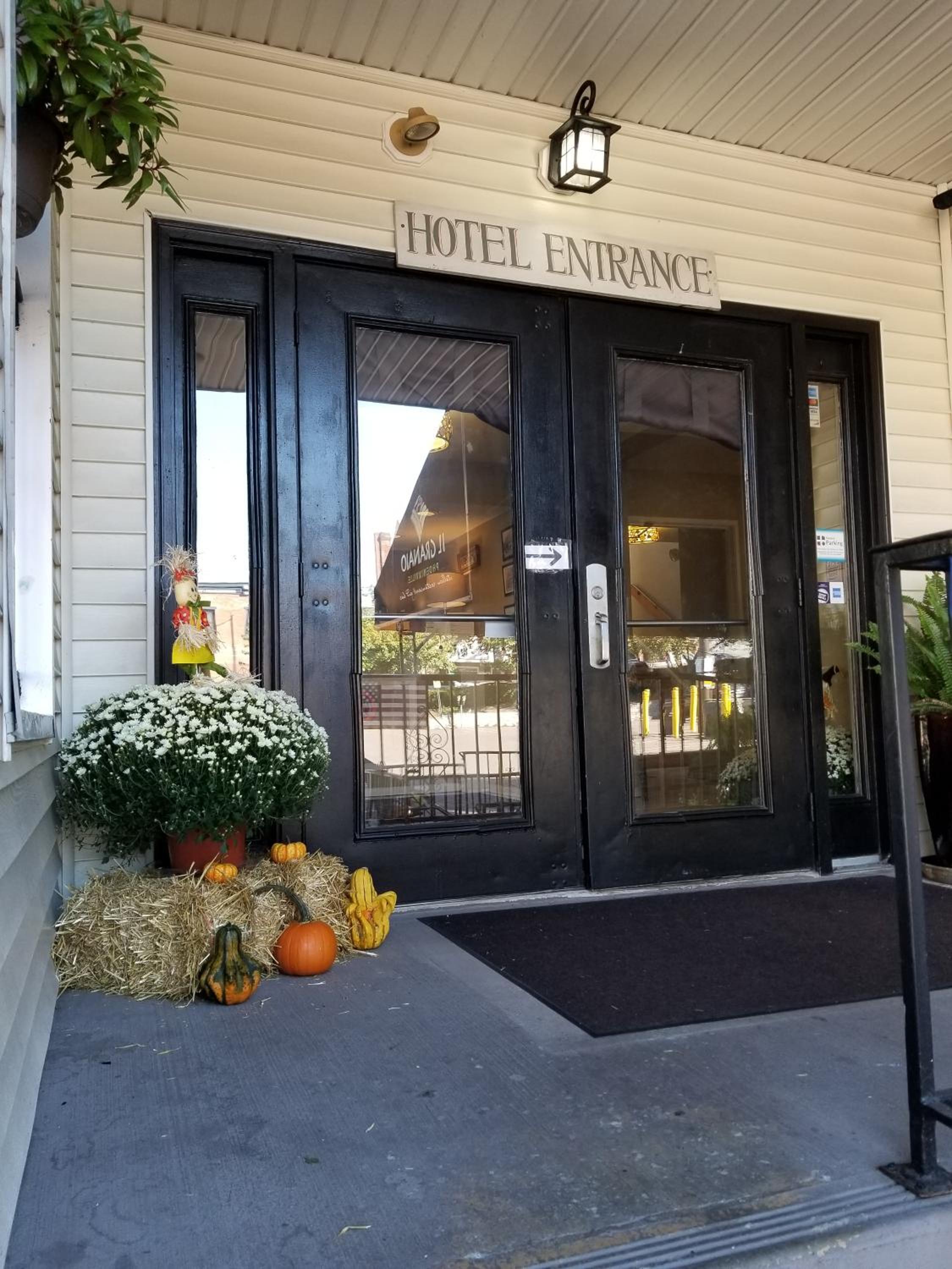 Mainstay Inn - Property Image 23