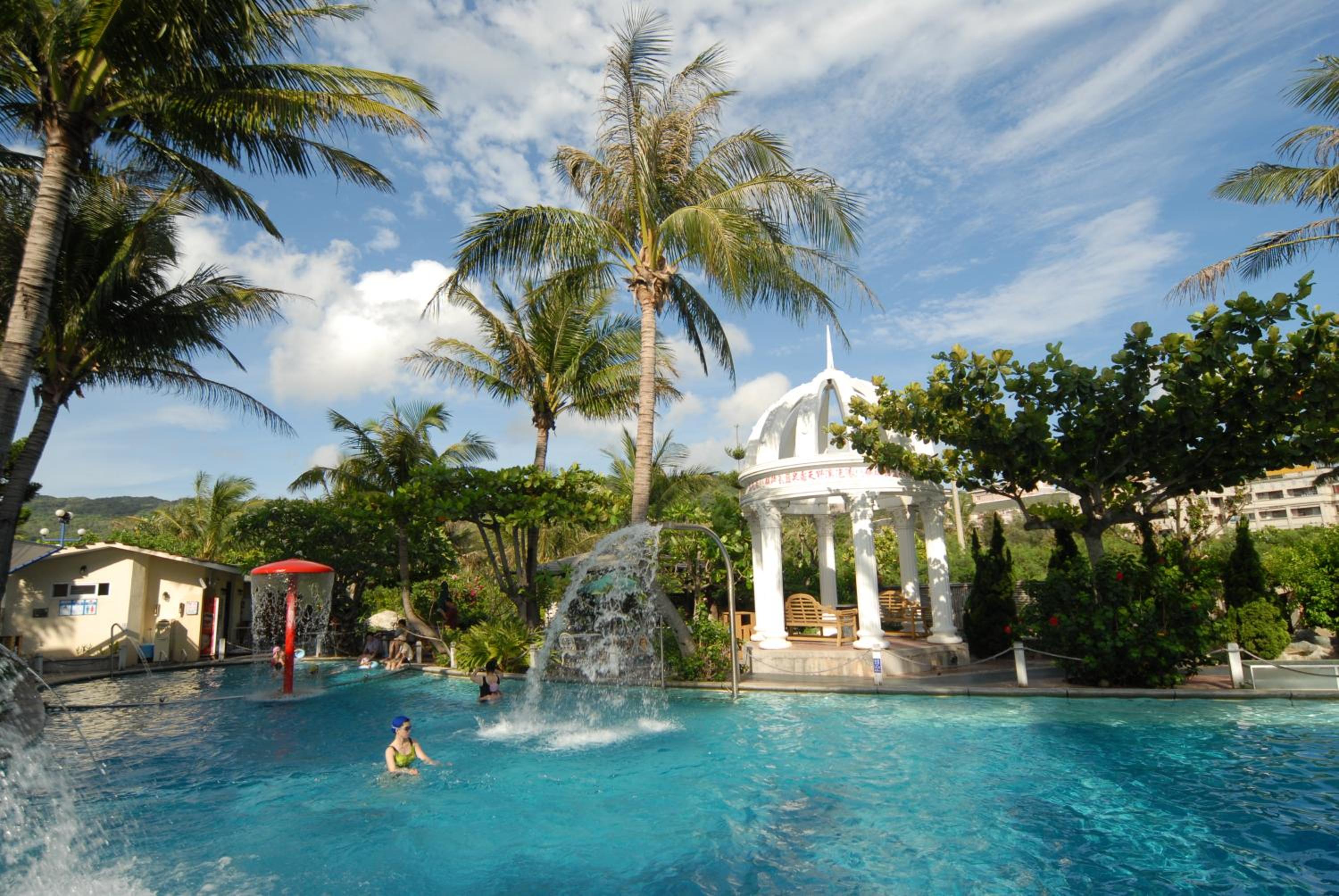 Swan Lake Villa Resort