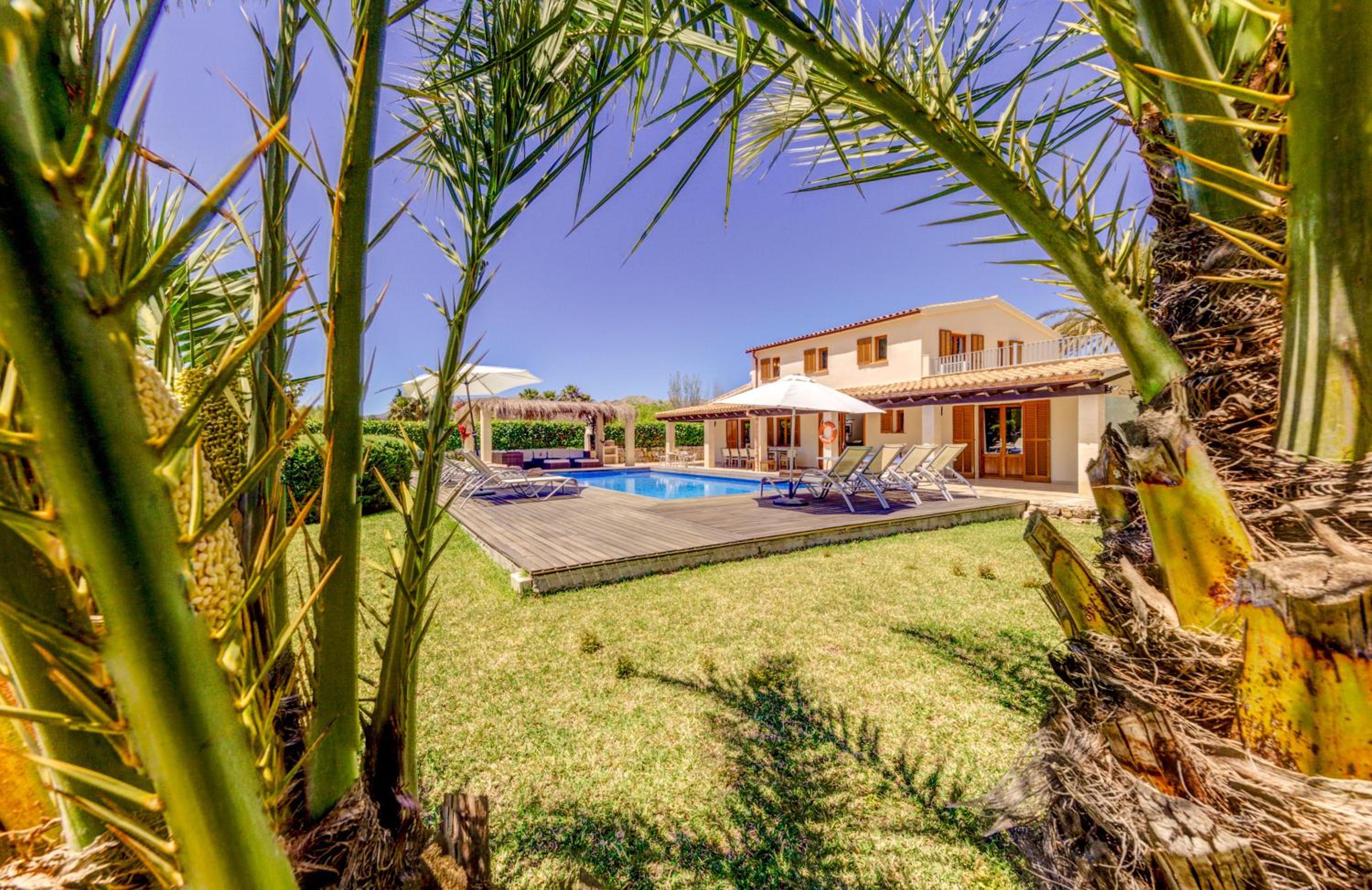 Villa Ponent by Sealand Villas view 3