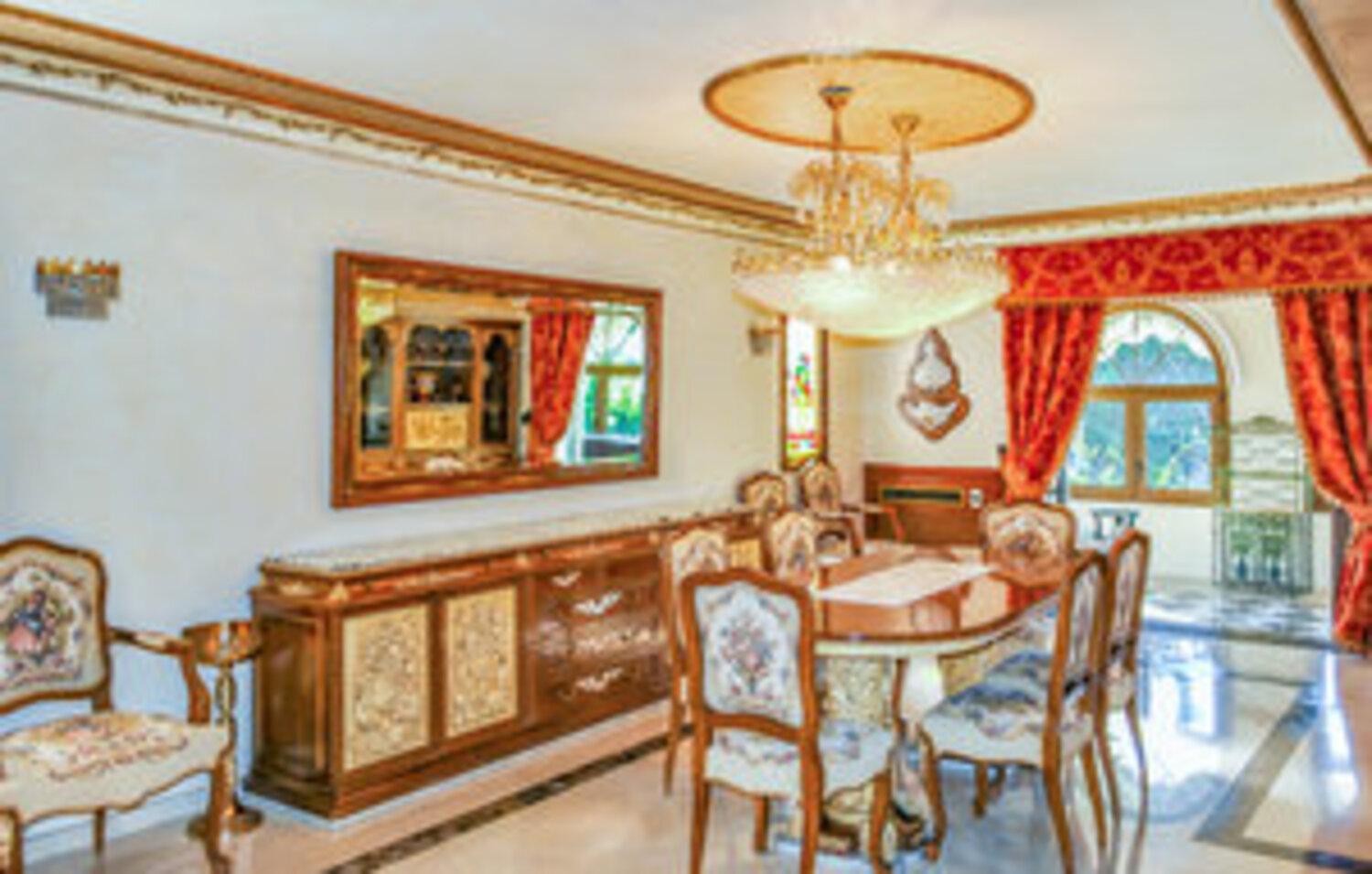 VILLA WITH PRIVATE POOL,NEAR THE BEACH , BBQ, WiFi