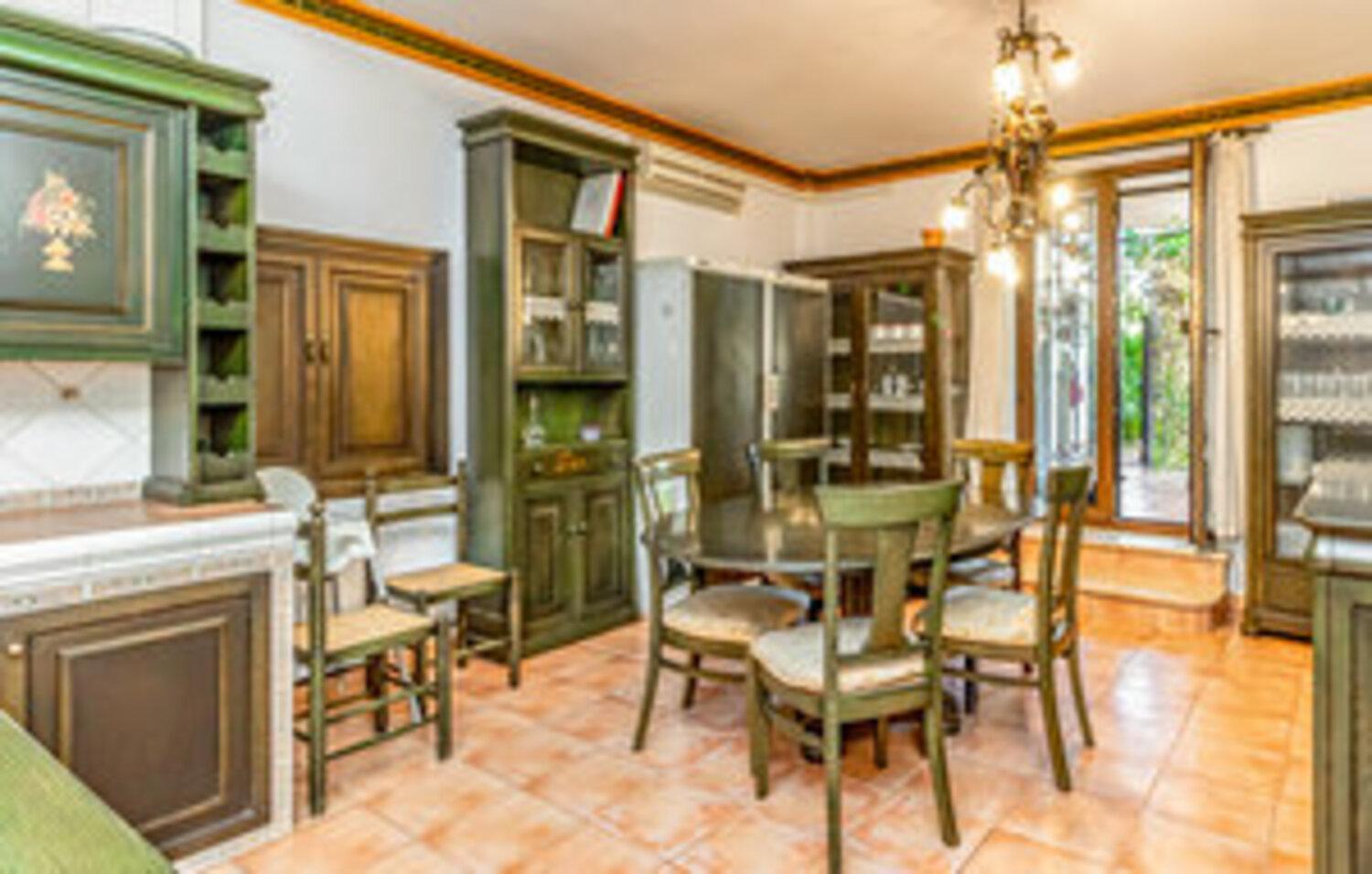 VILLA WITH PRIVATE POOL,NEAR THE BEACH , BBQ, WiFi