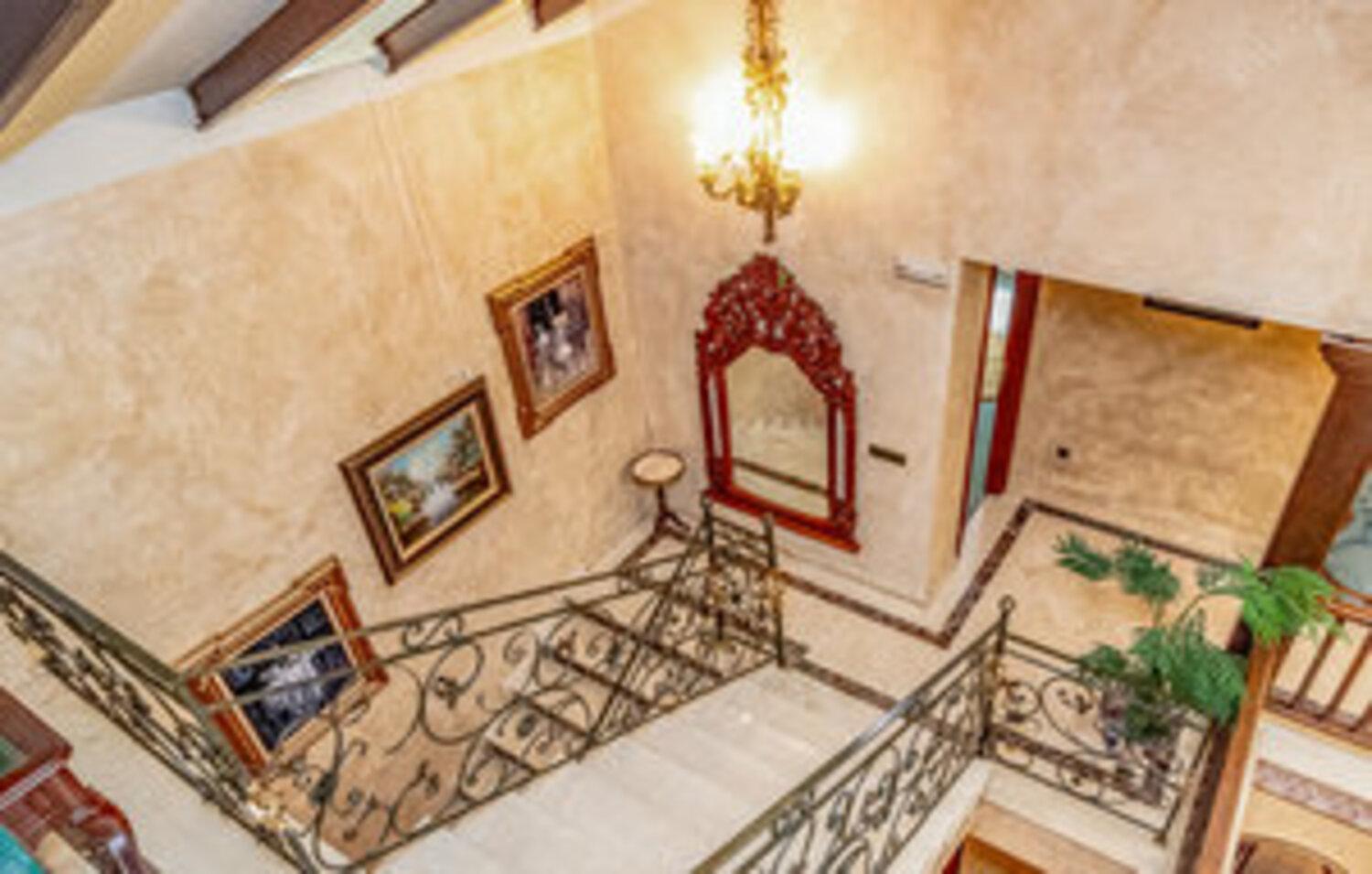 VILLA WITH PRIVATE POOL,NEAR THE BEACH , BBQ, WiFi