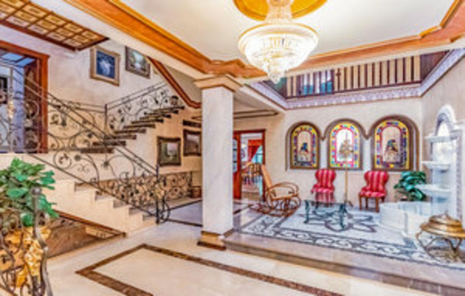 VILLA WITH PRIVATE POOL,NEAR THE BEACH , BBQ, WiFi