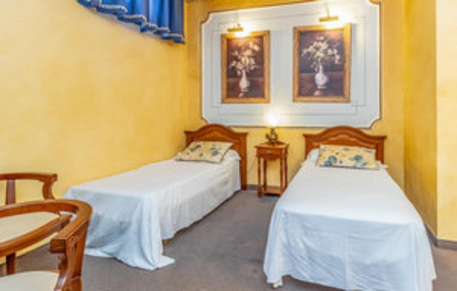 VILLA WITH PRIVATE POOL,NEAR THE BEACH , BBQ, WiFi