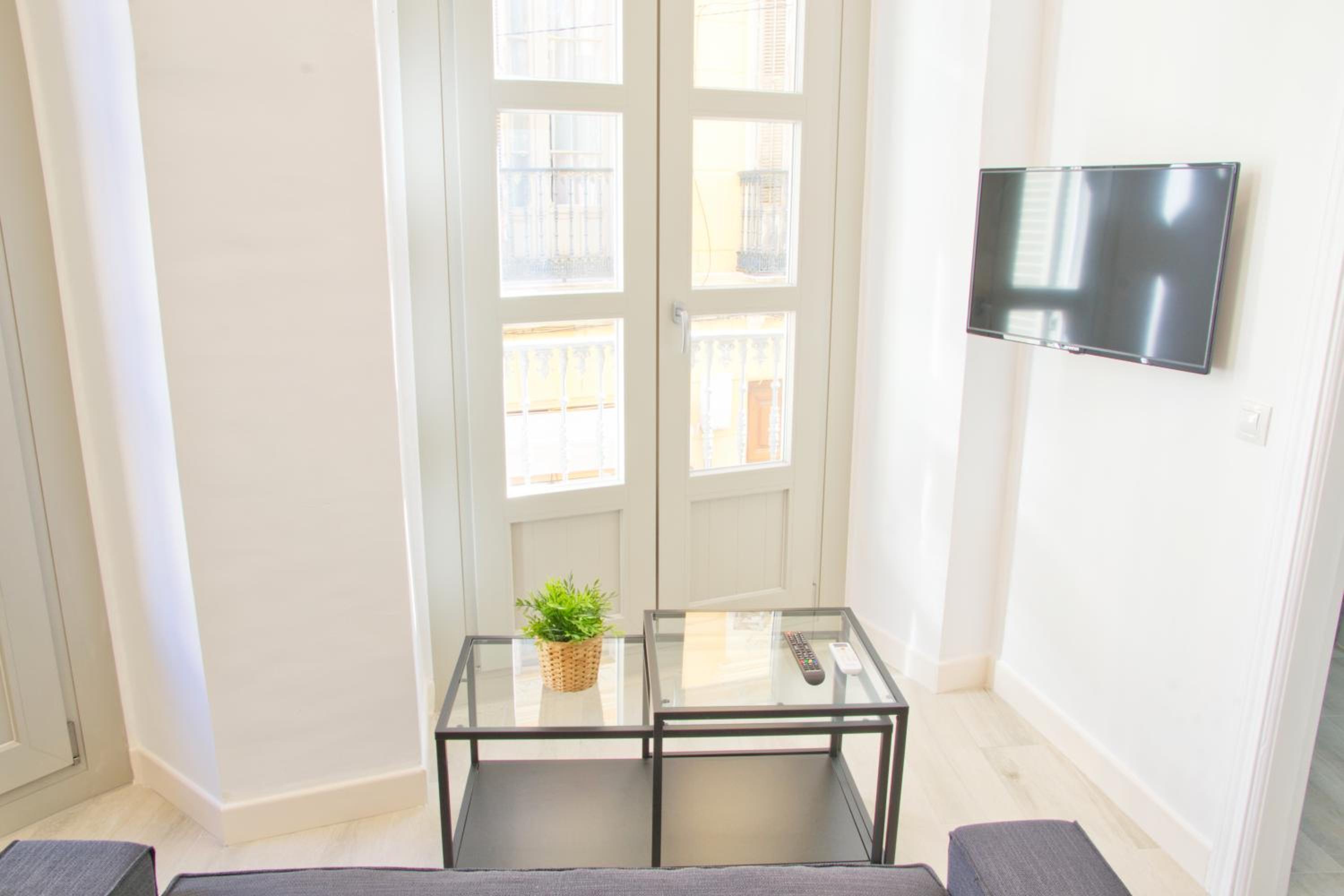 MalagaUrbanRooms - Central Suites