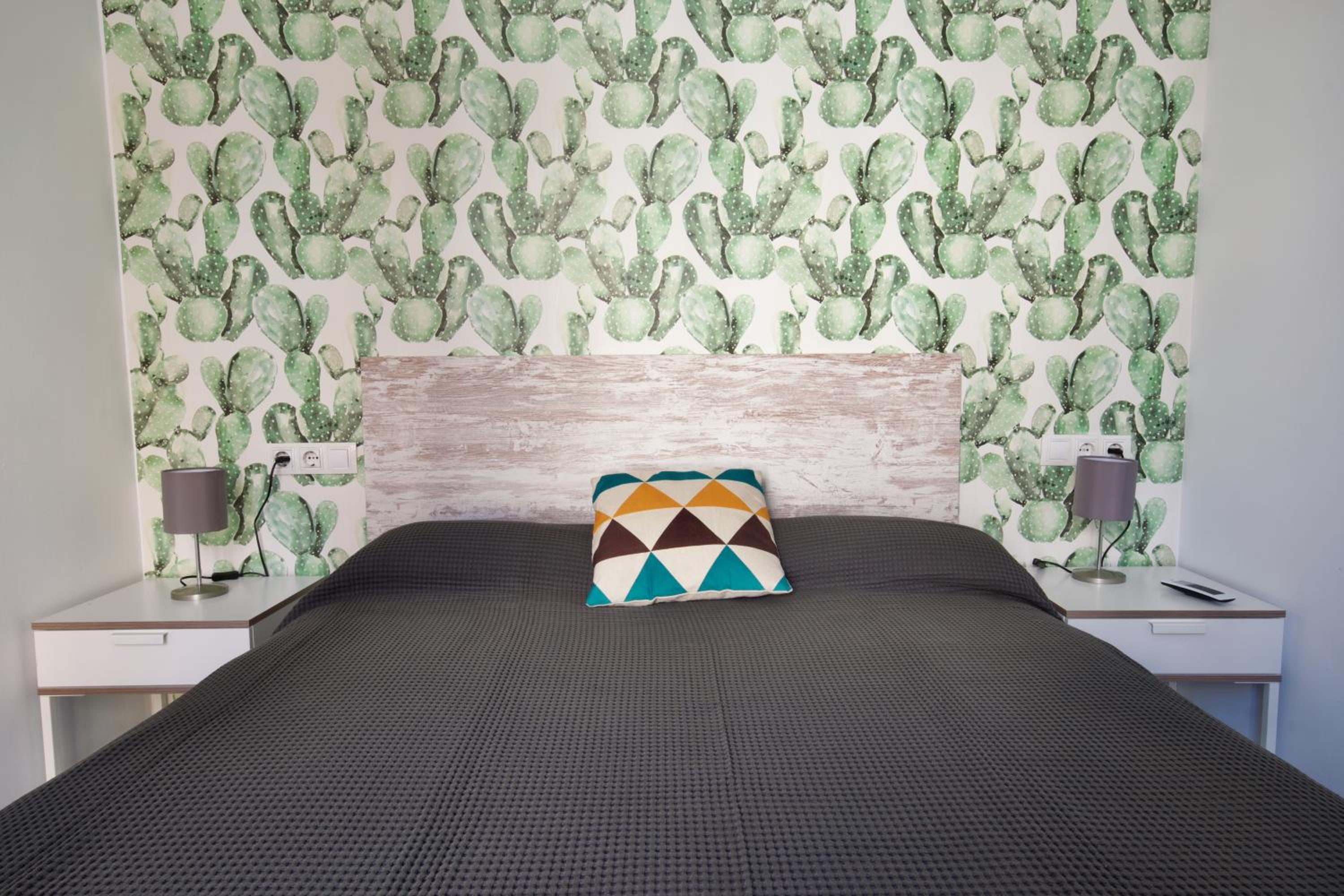 MalagaUrbanRooms - Central Suites