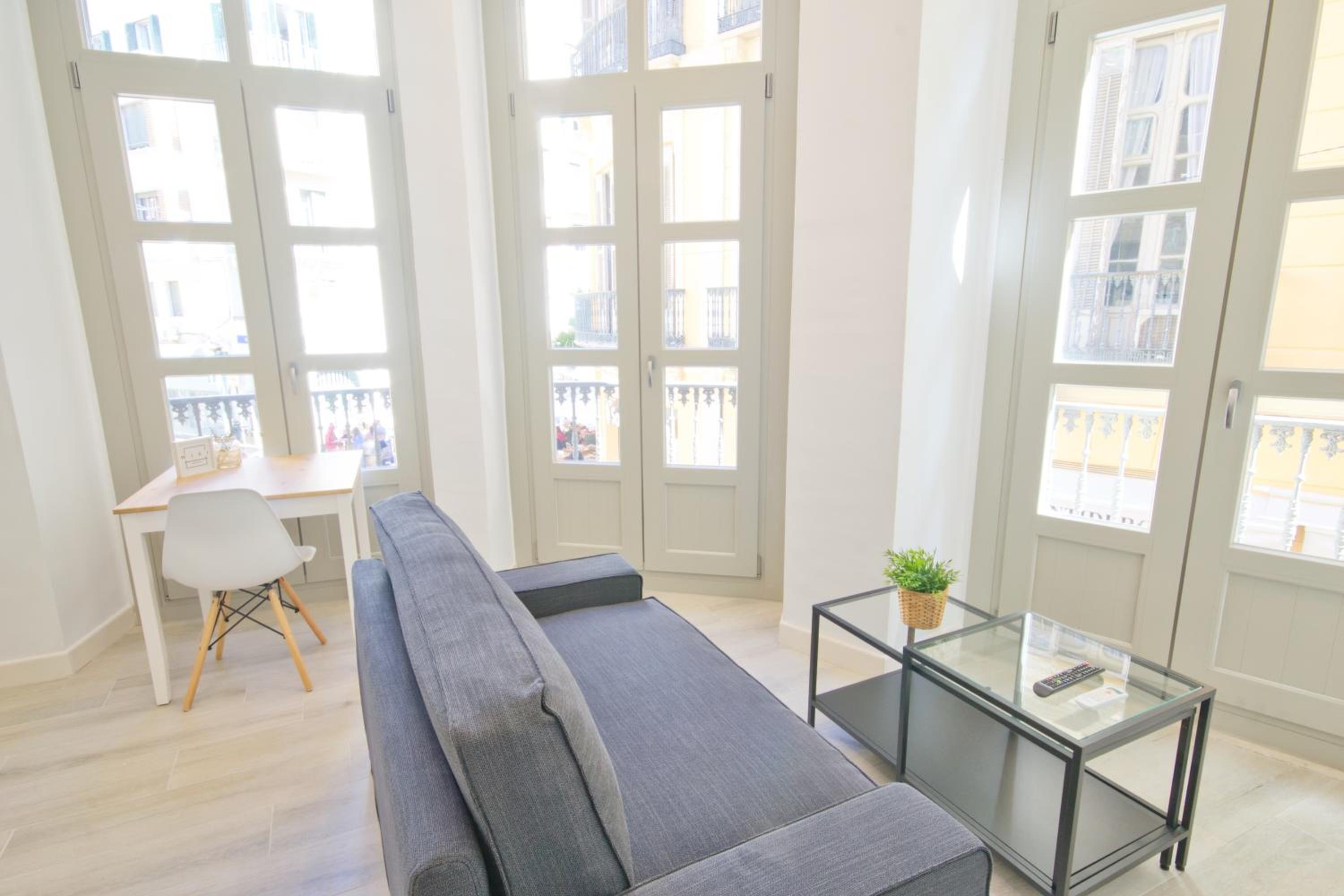MalagaUrbanRooms - Central Suites