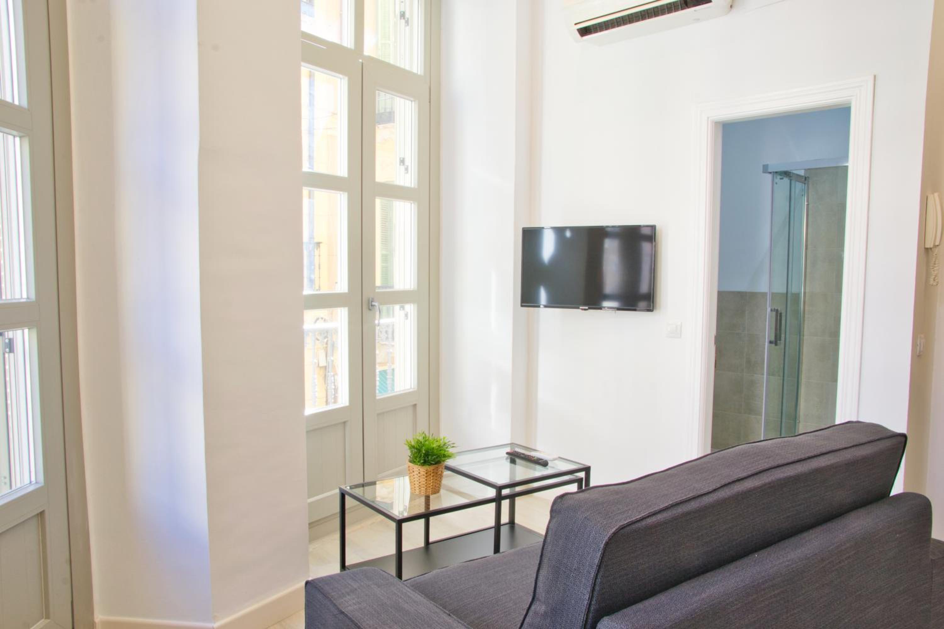 MalagaUrbanRooms - Central Suites