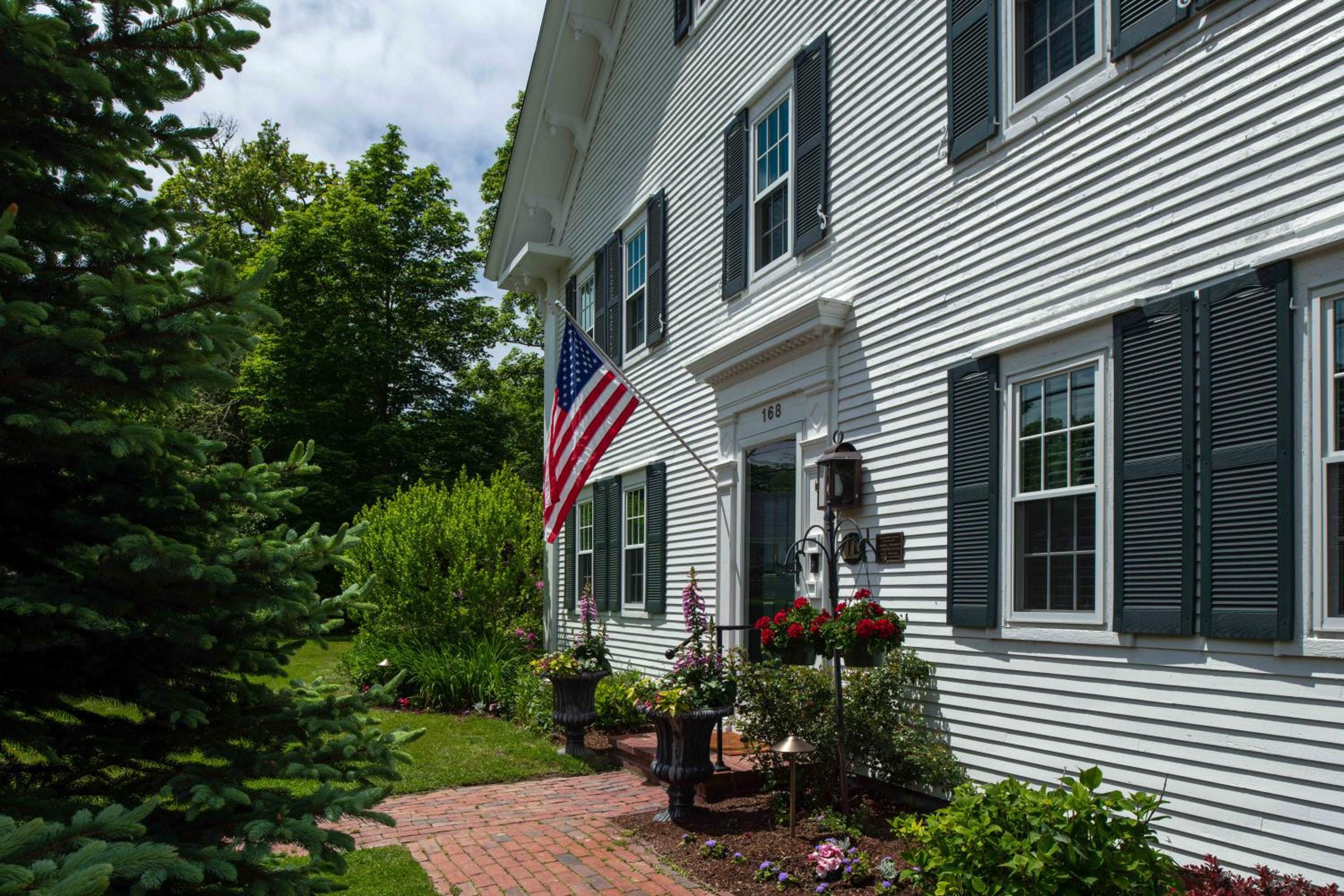 The Inn at Yarmouth Port view 5