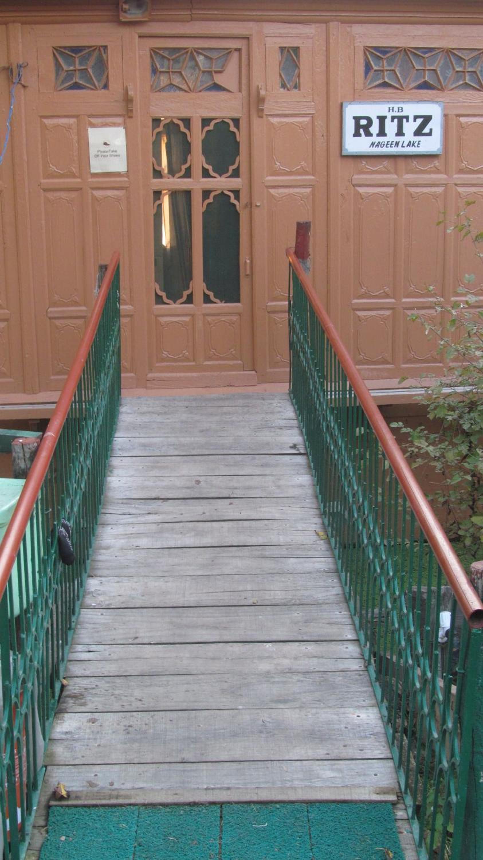 Photo 10