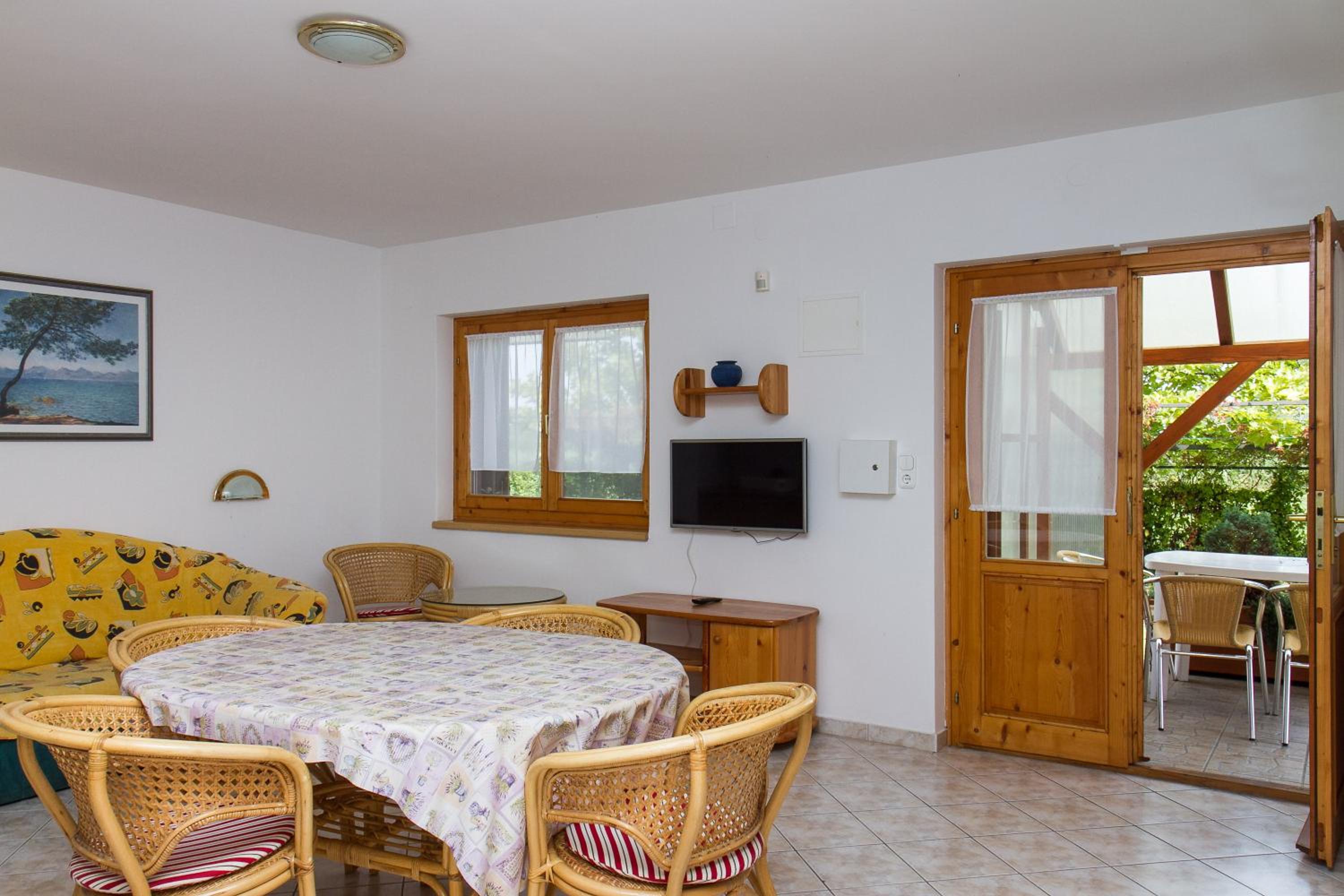 Familia Apartment 100/3 view 5
