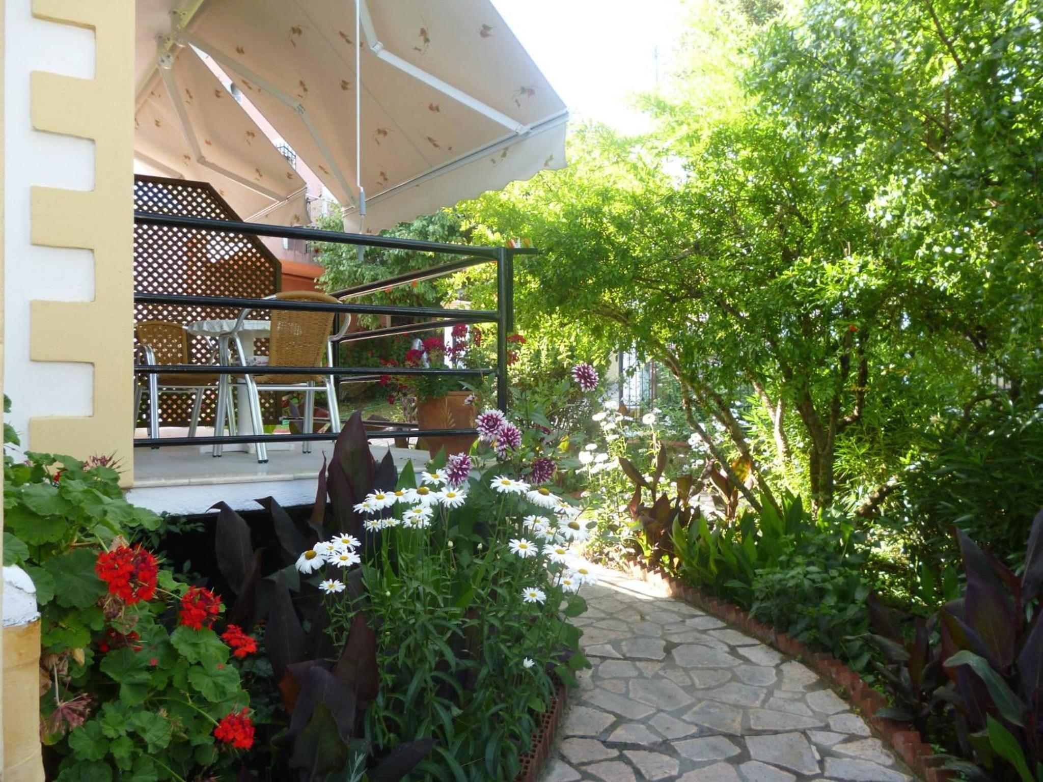 Kostas Apartments & studios