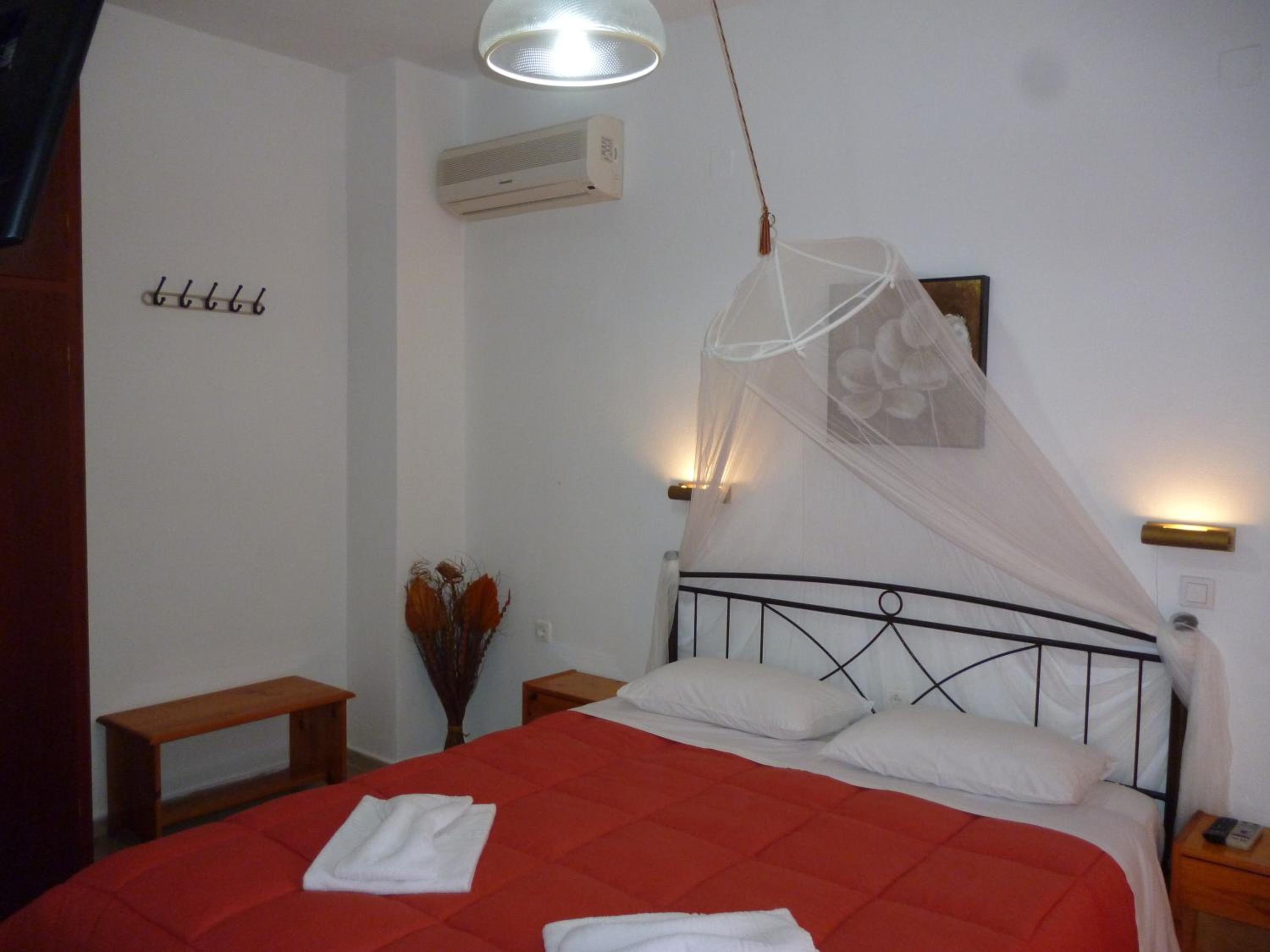 Kostas Apartments & studios