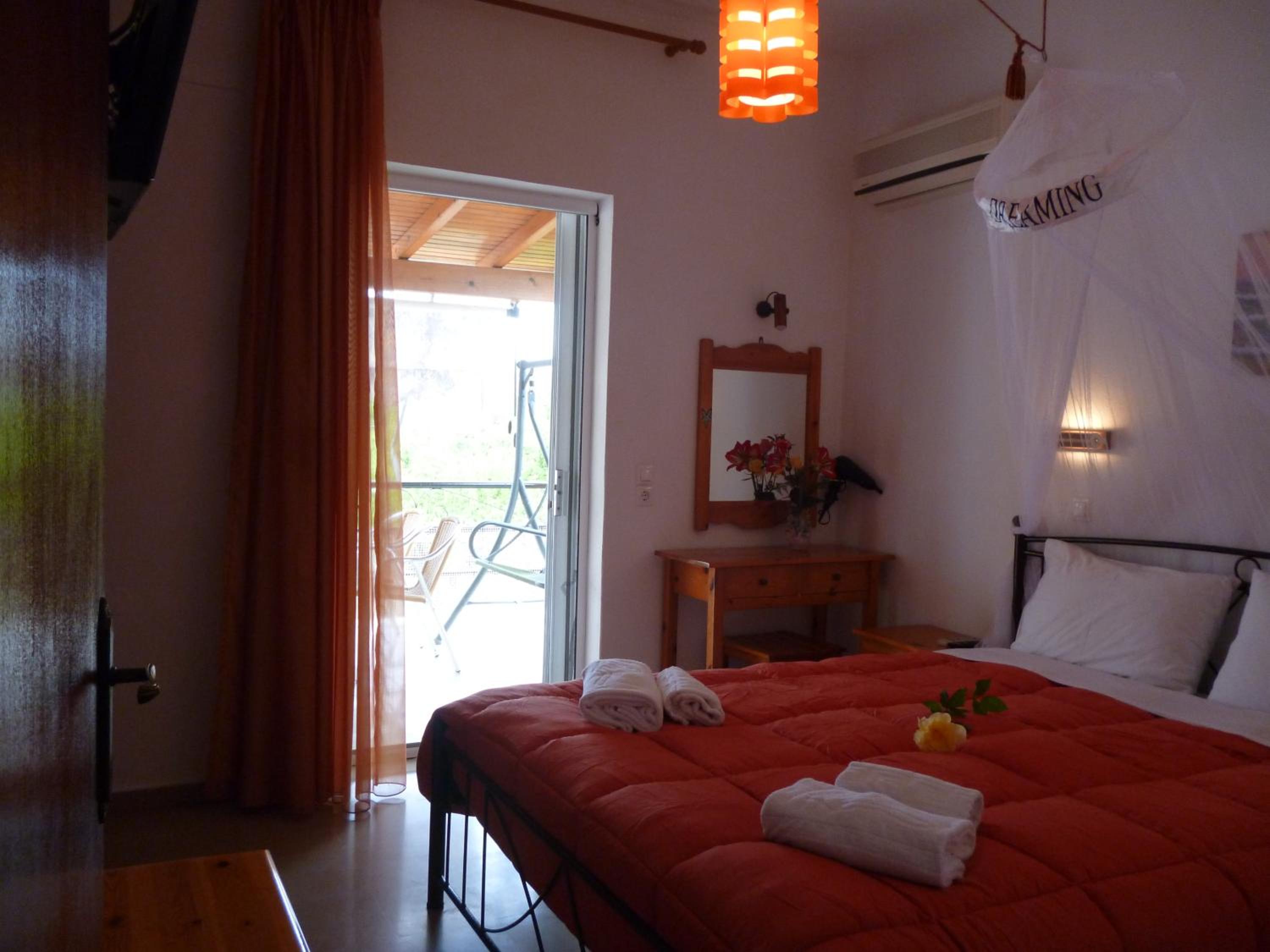 Kostas Apartments & studios