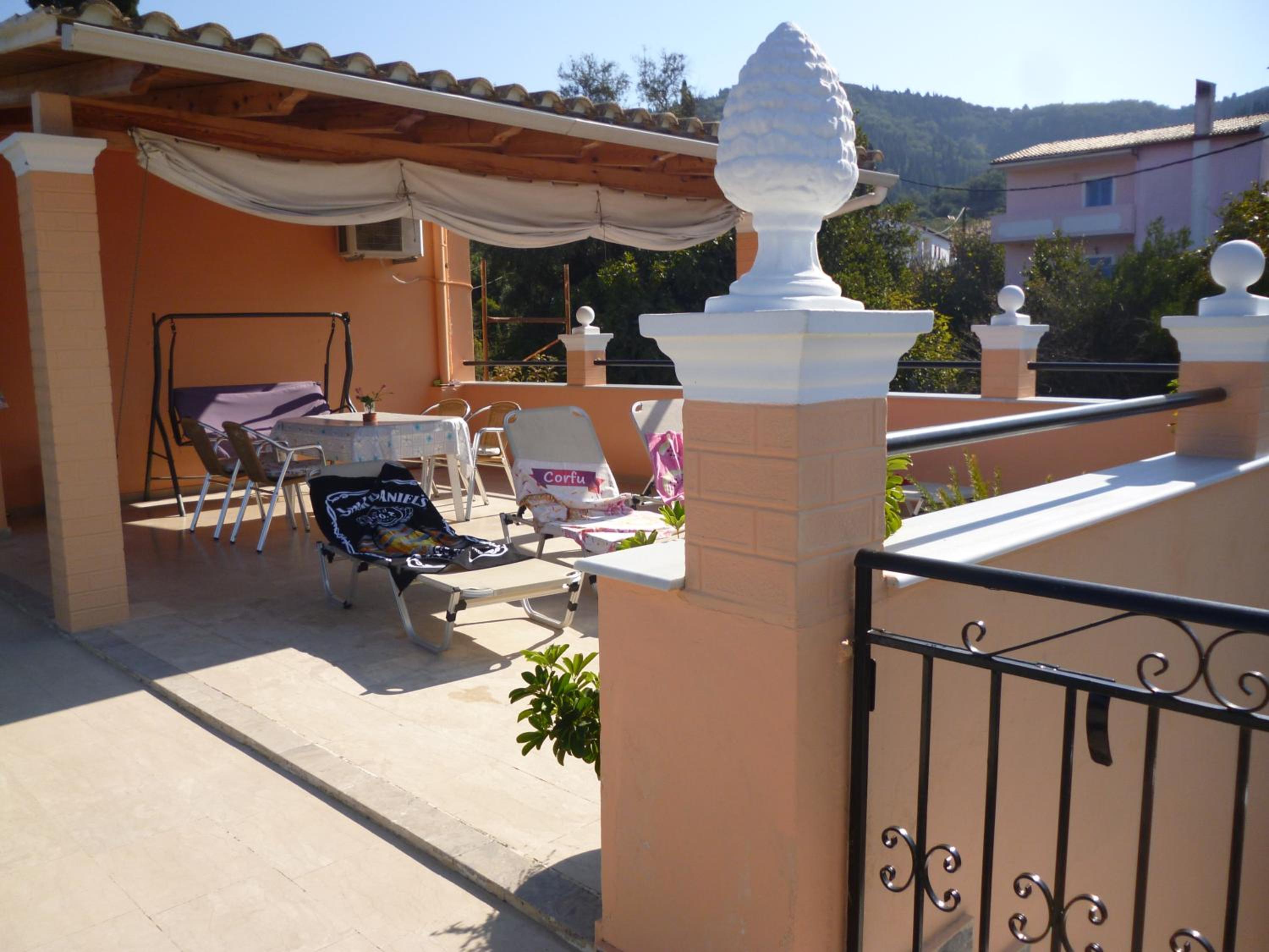 Kostas Apartments & studios