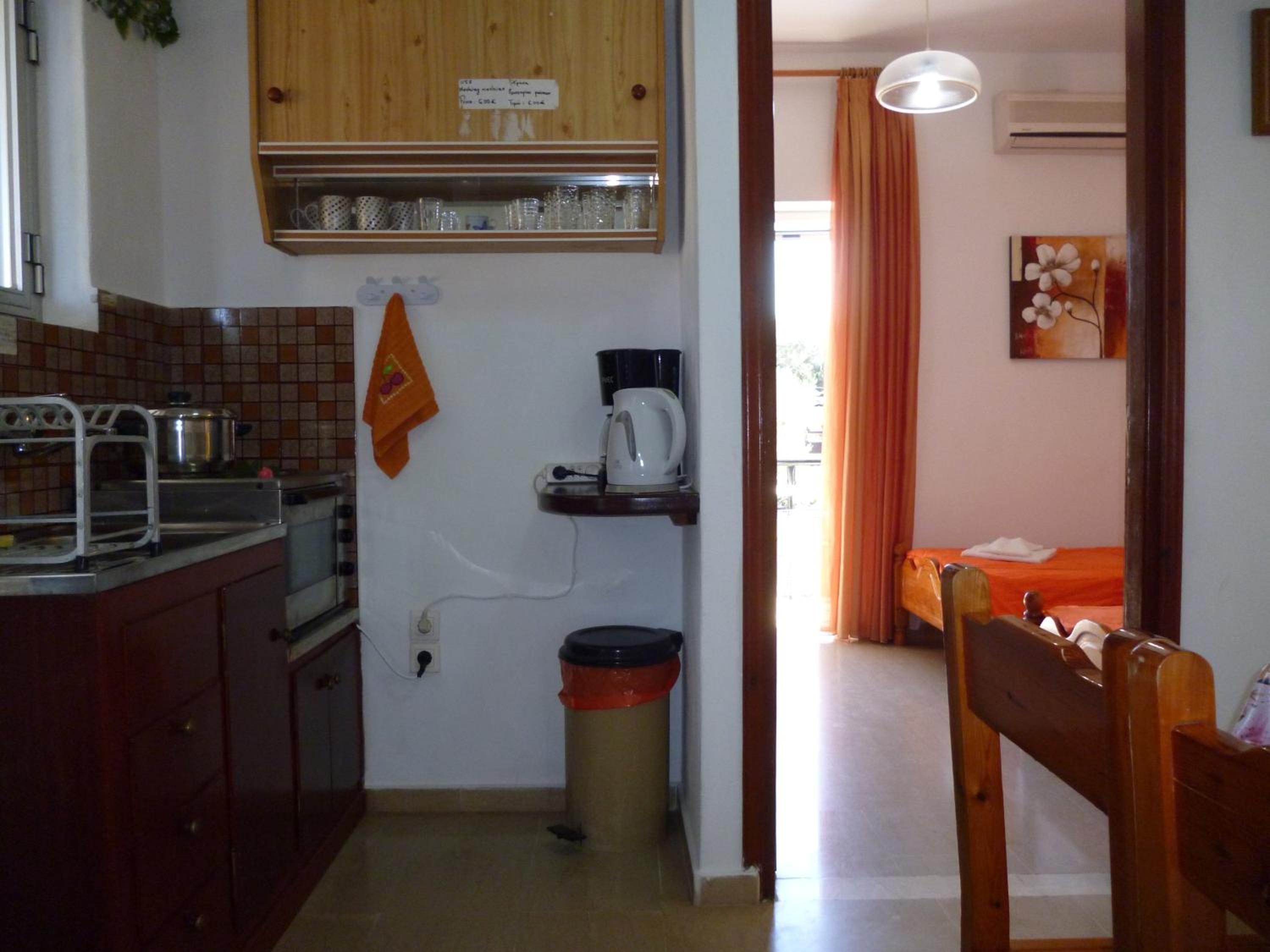 Kostas Apartments & studios