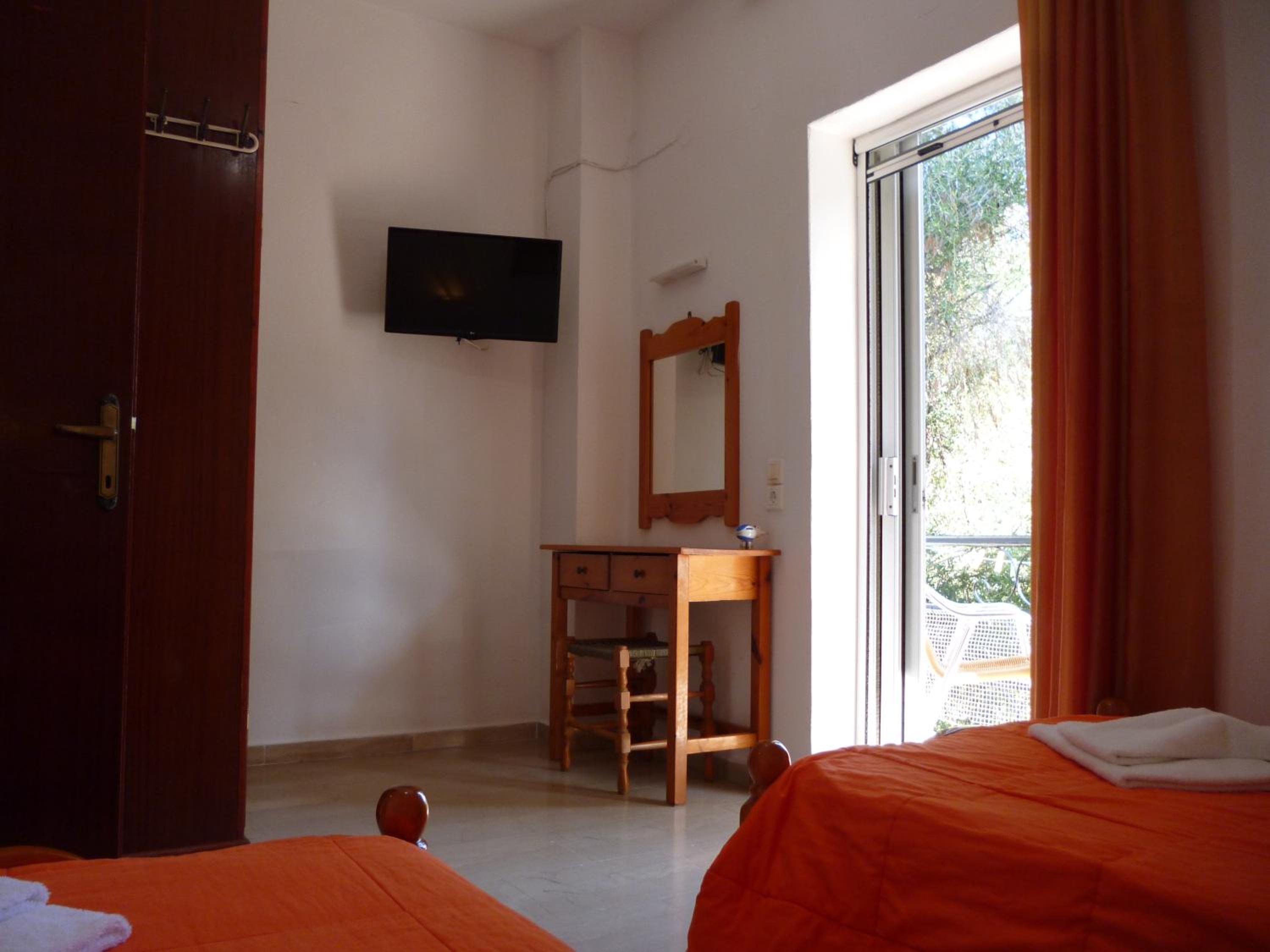 Kostas Apartments & studios