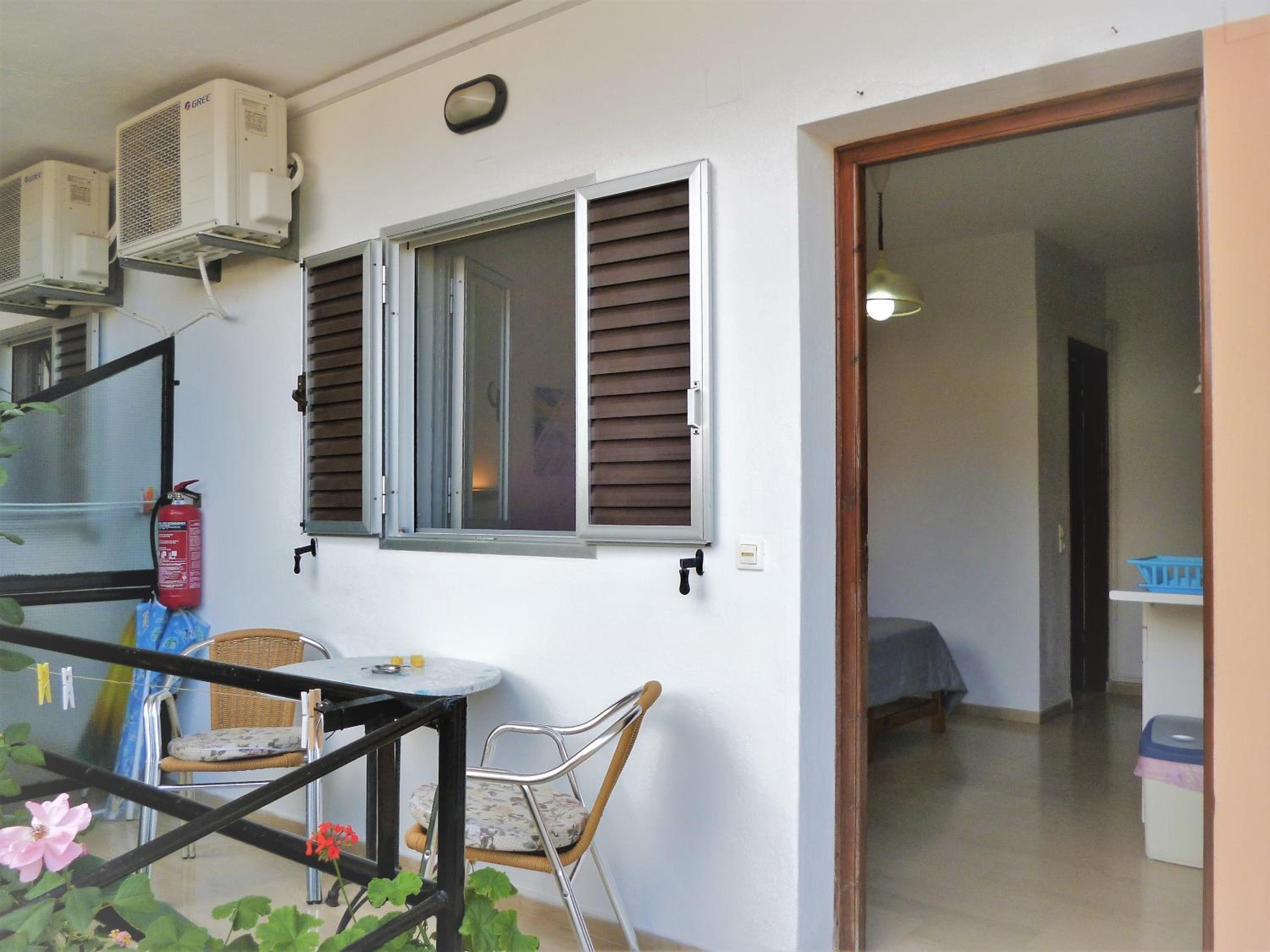 Kostas Apartments & studios