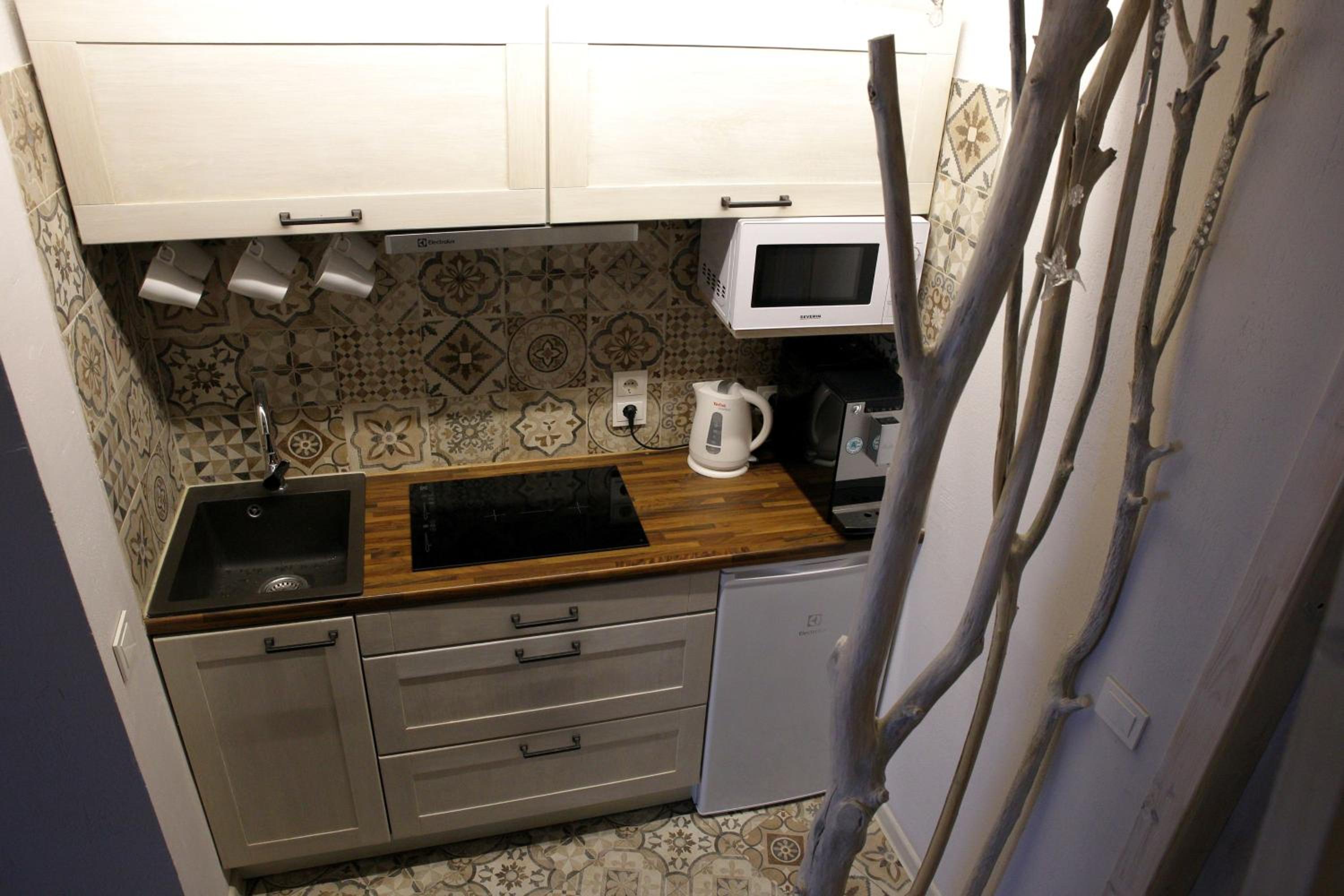 DP Art Residence - self check in