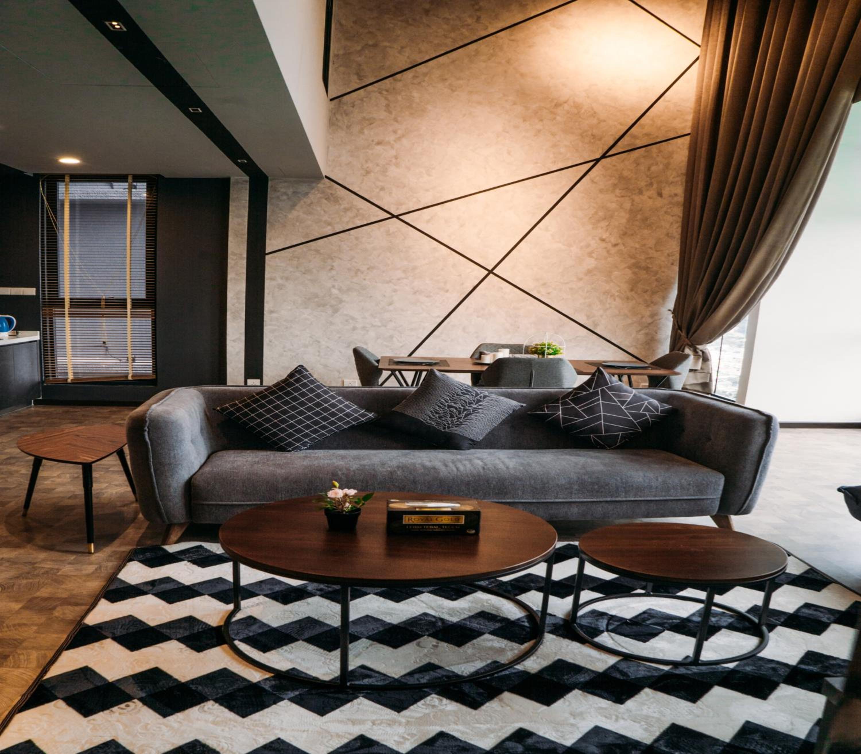 Expressionz Suites By iHost Global
