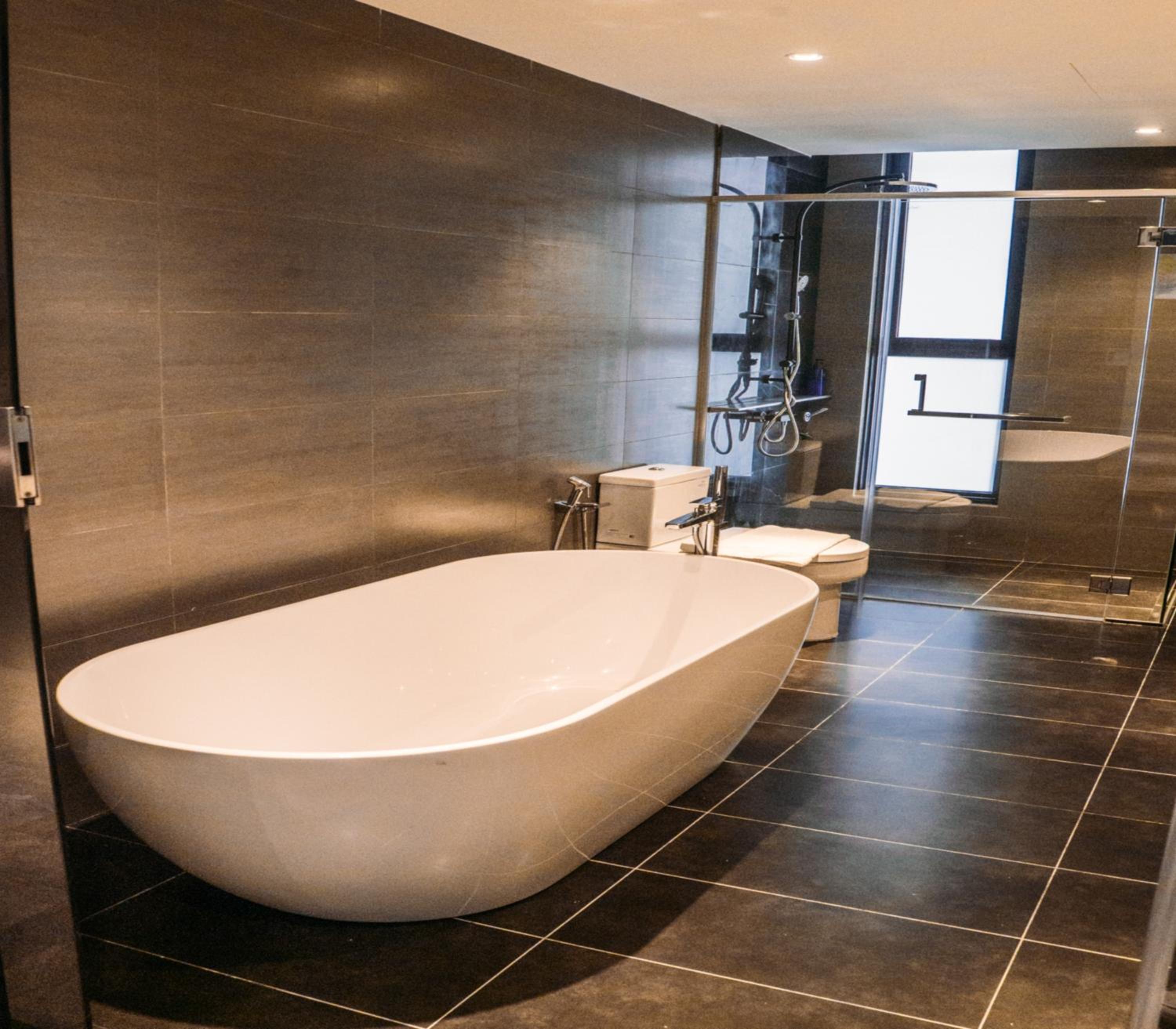 Expressionz Suites By iHost Global