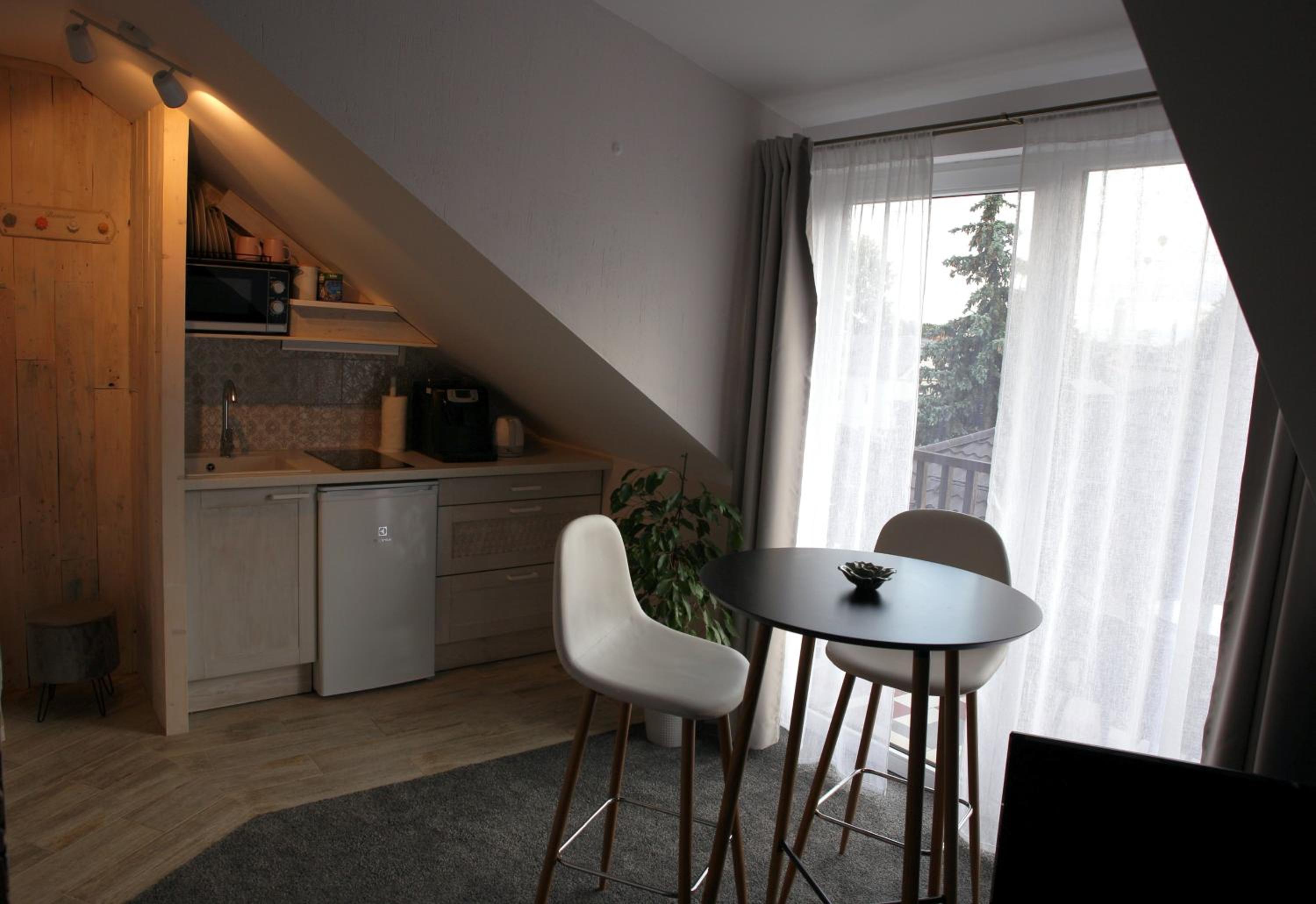 DP Art Residence - self check in